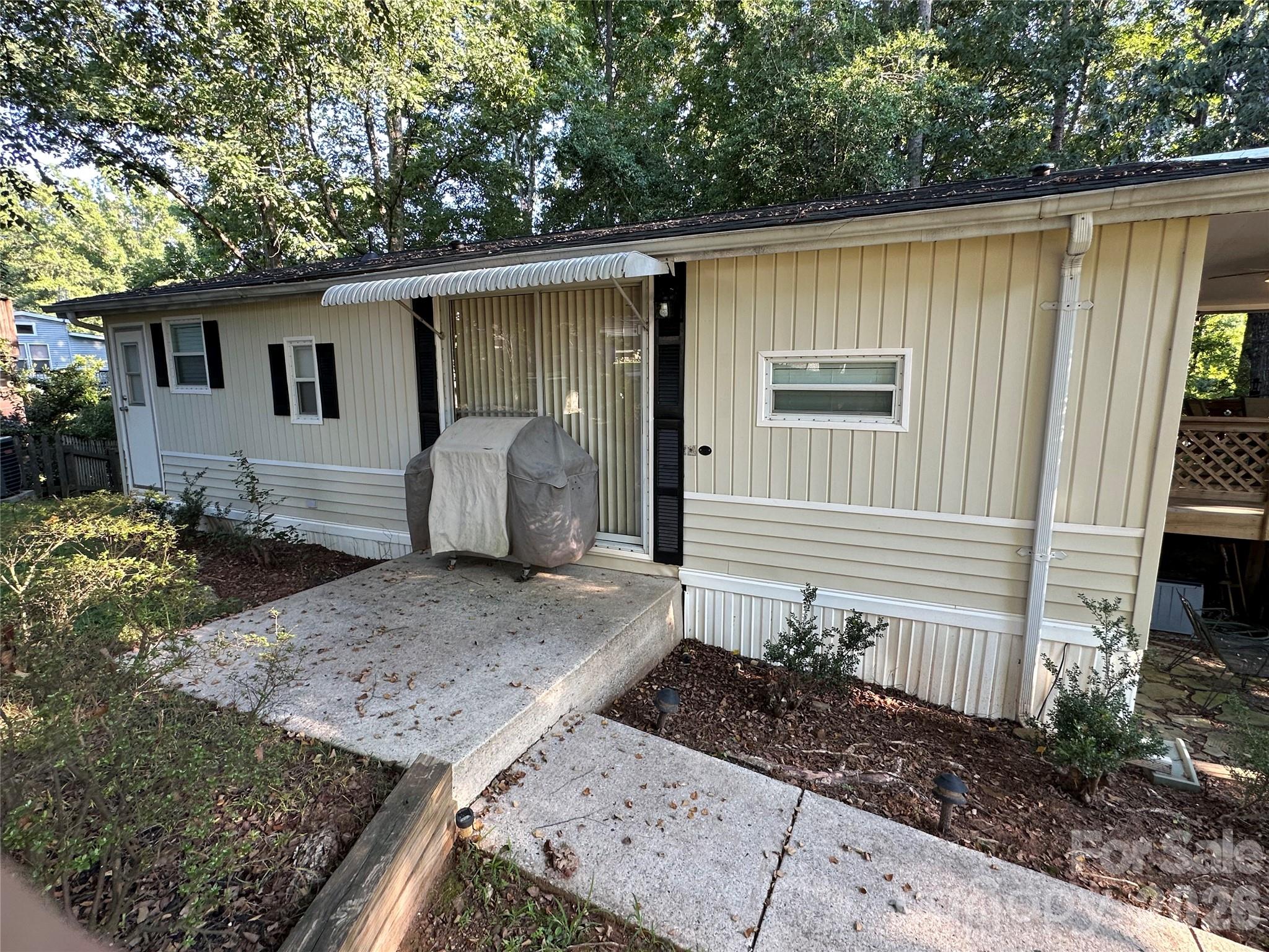 111 Hickory Circle
