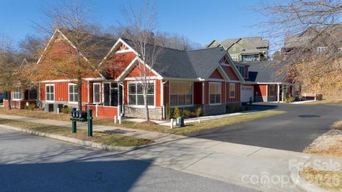 20 Brookstone Place Candler NC 28715