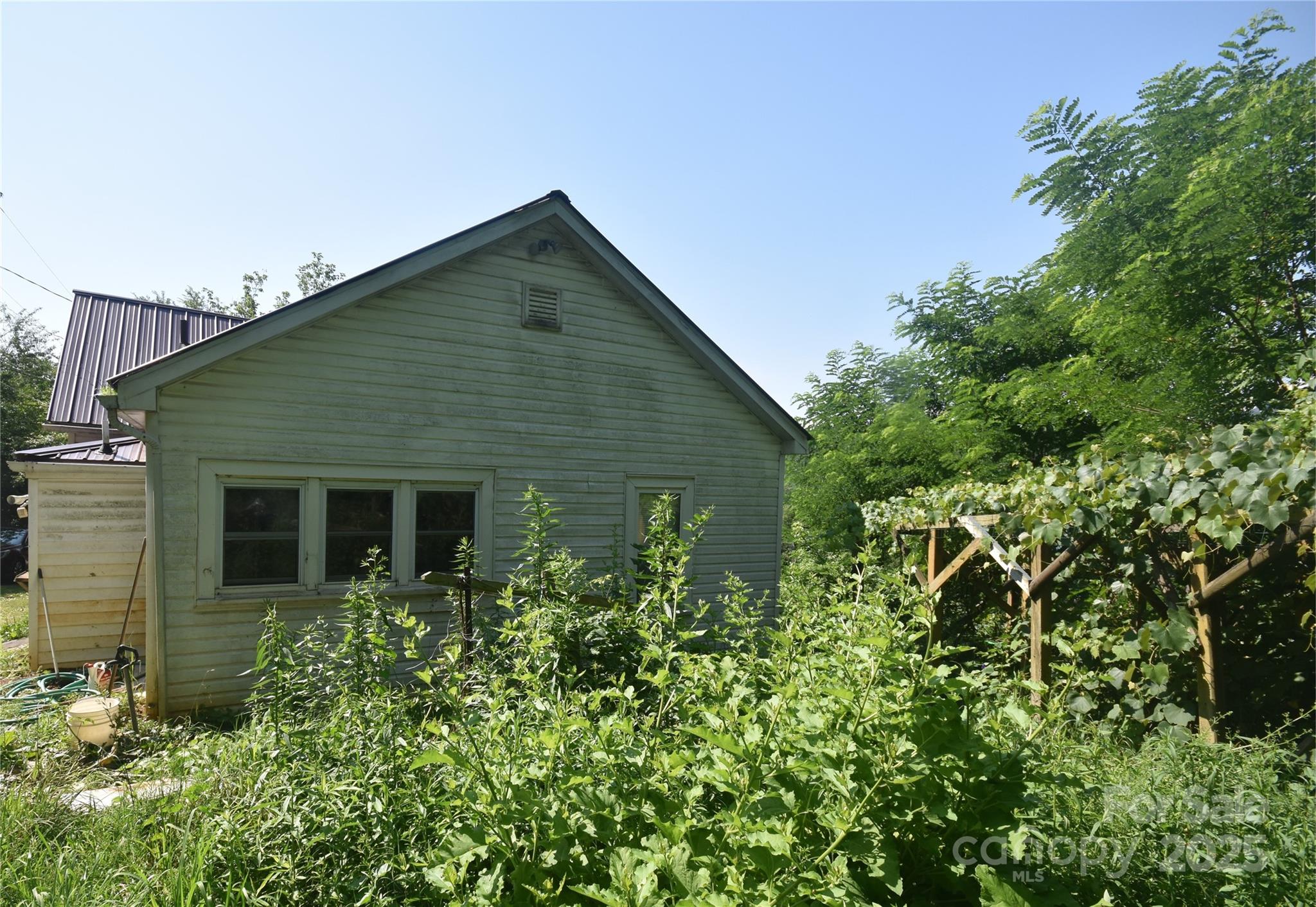 161 Pandora Circle