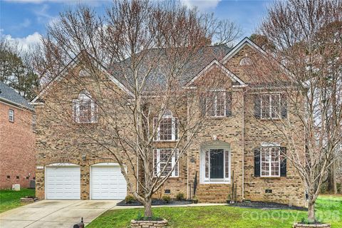 Photo of 410 Deer Brush Lane, Waxhaw, NC 28173 (MLS # 4353567)