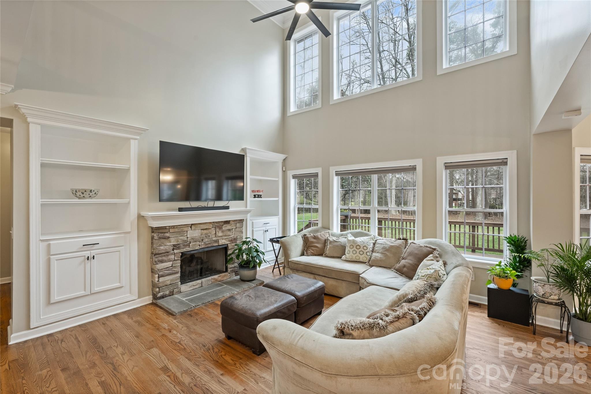 Hollister - Residential