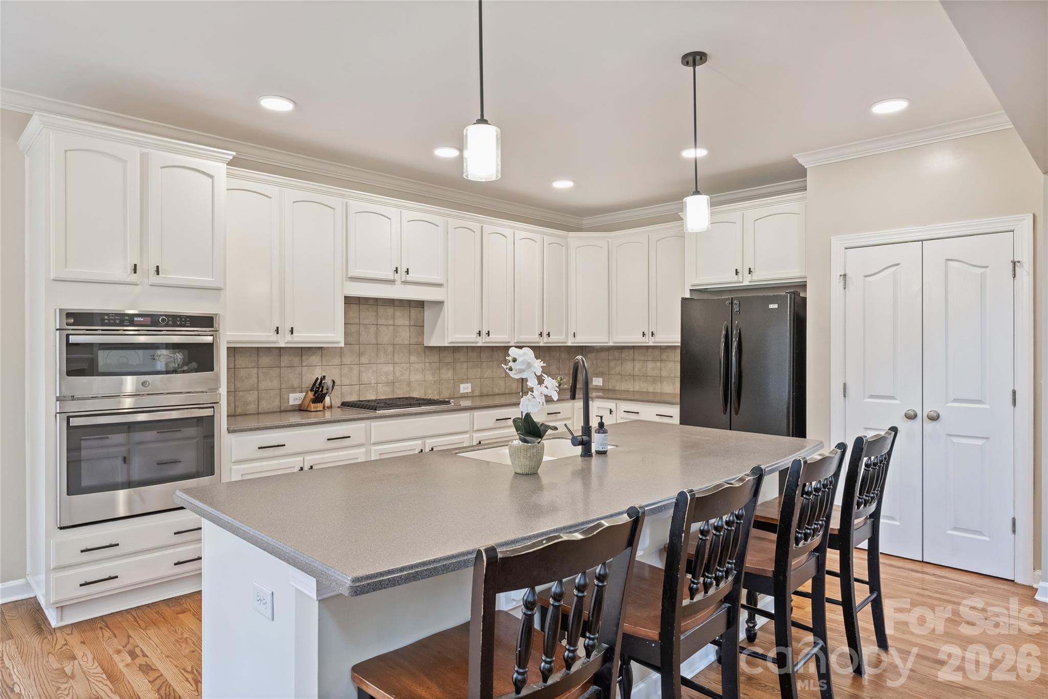 Hollister - Residential