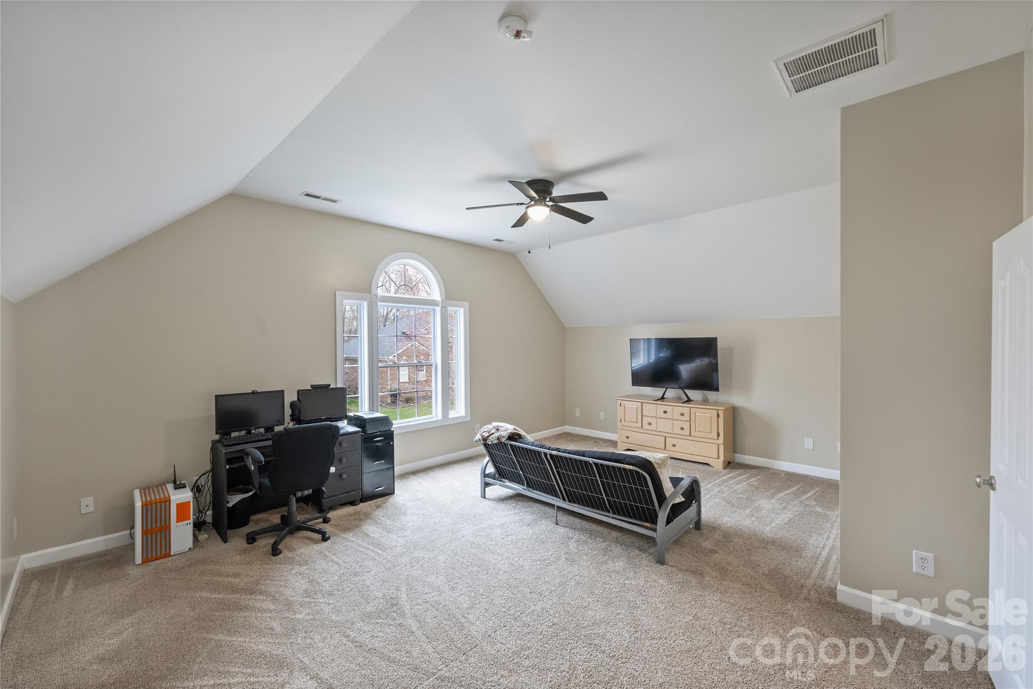 Hollister - Residential