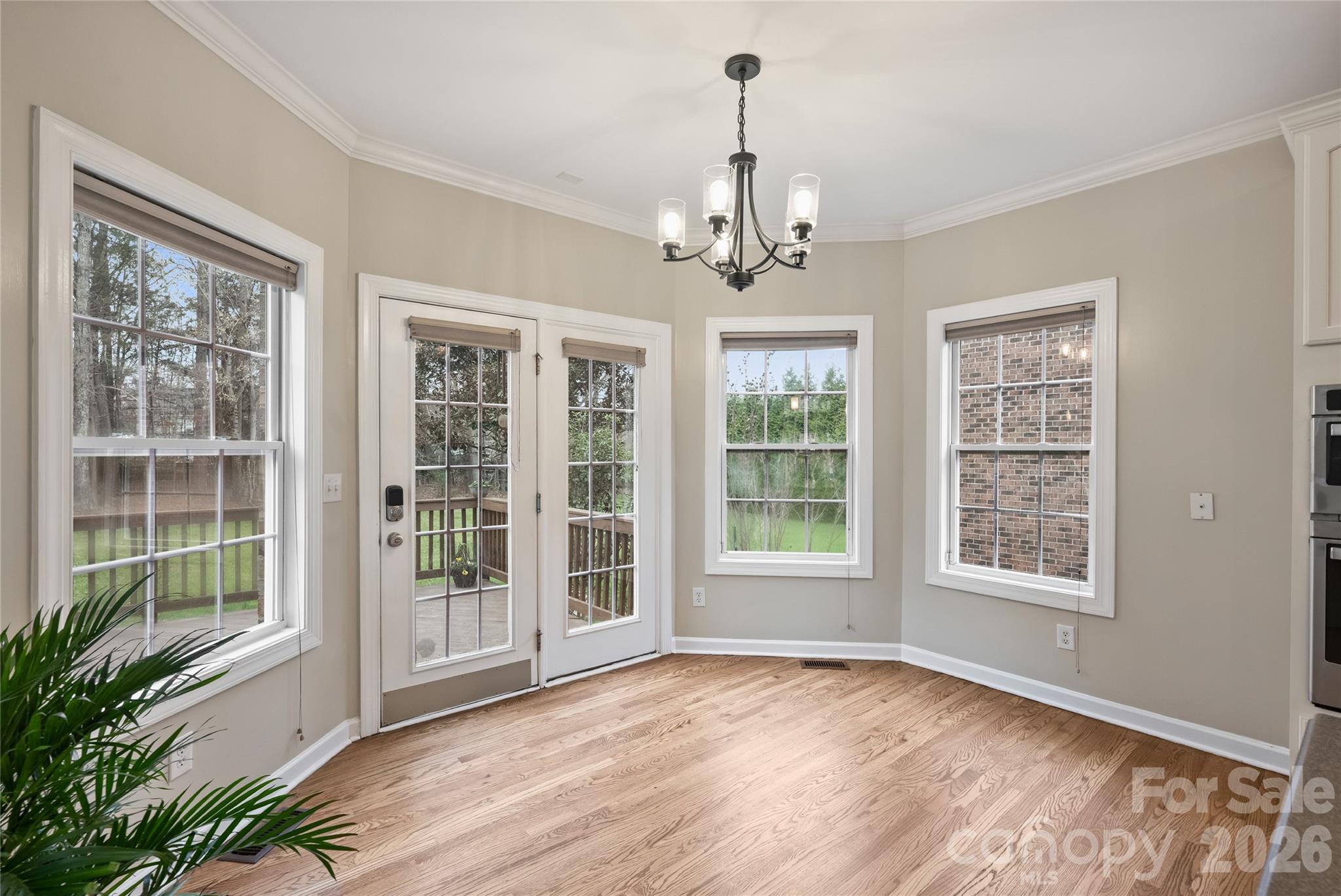 Hollister - Residential