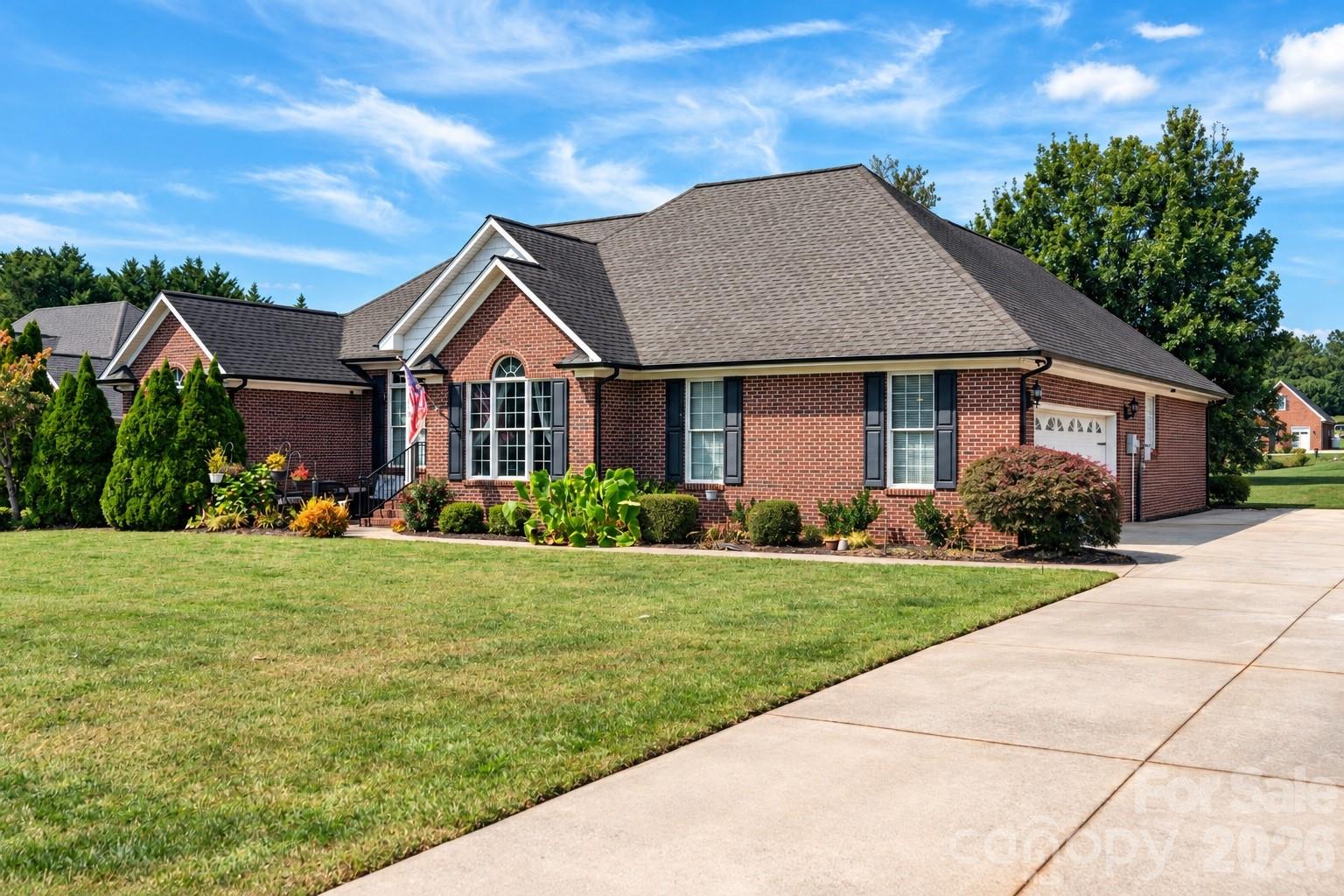 2915 Woodfield Lane
