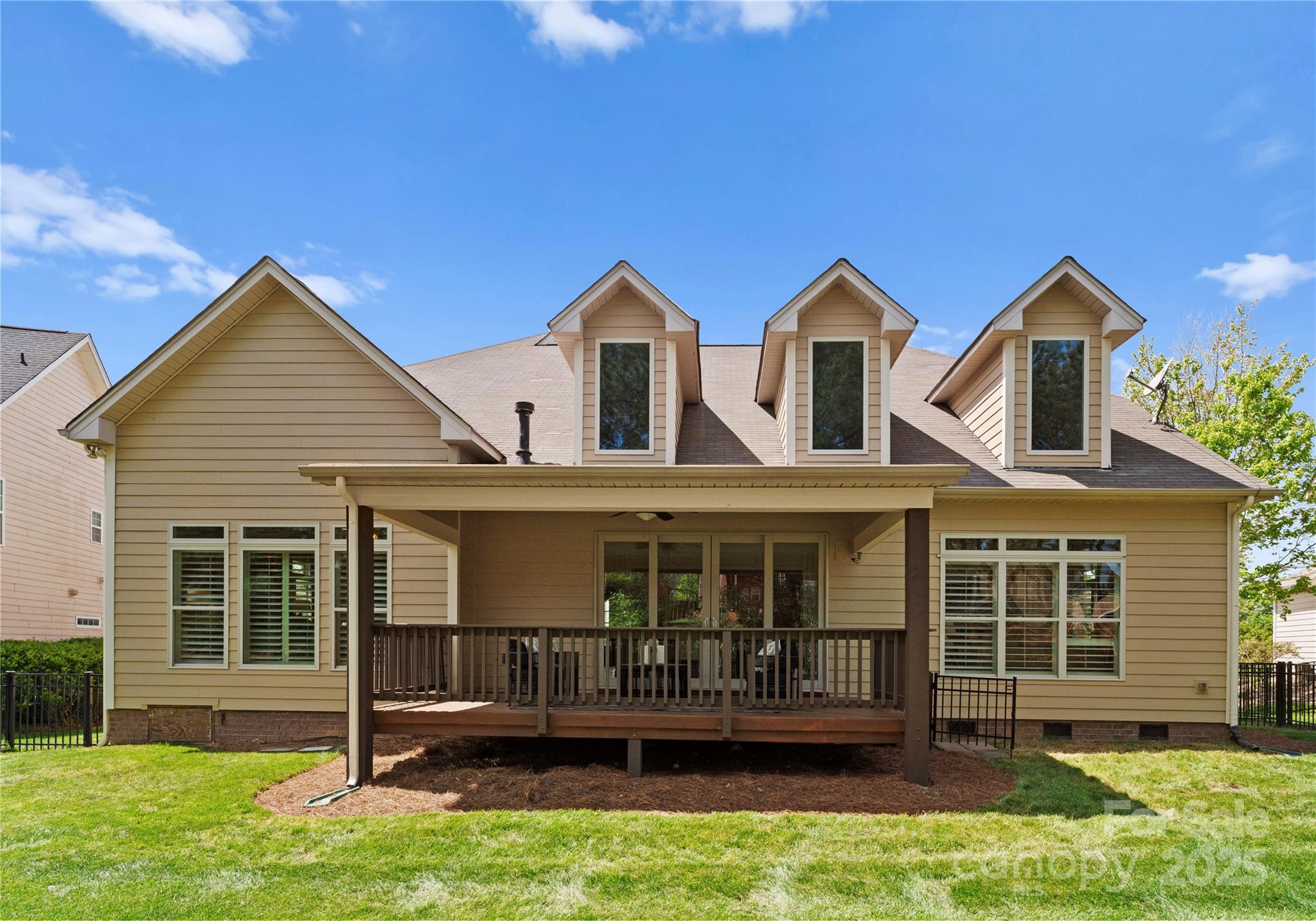 Winding Walk - Residential