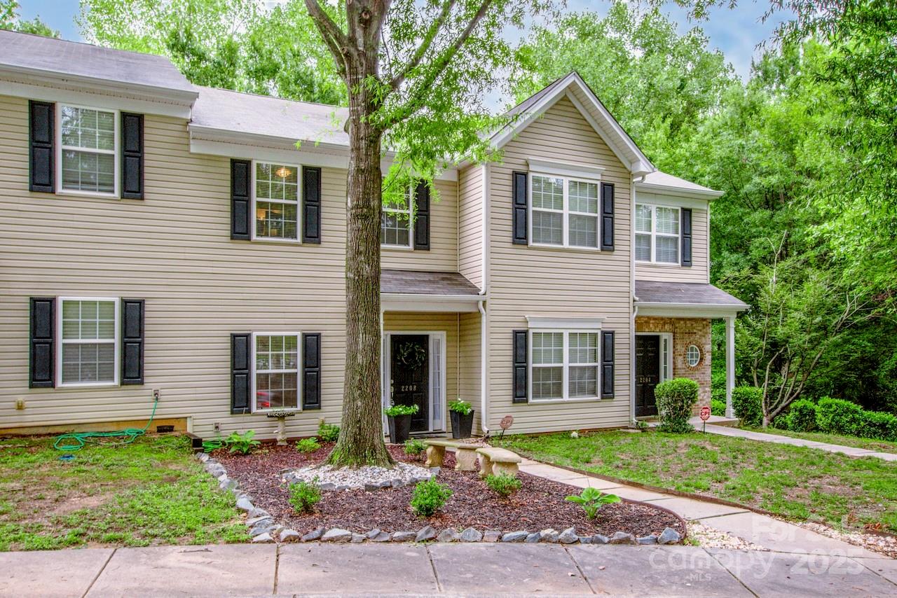 2208 Winthrop Chase Drive