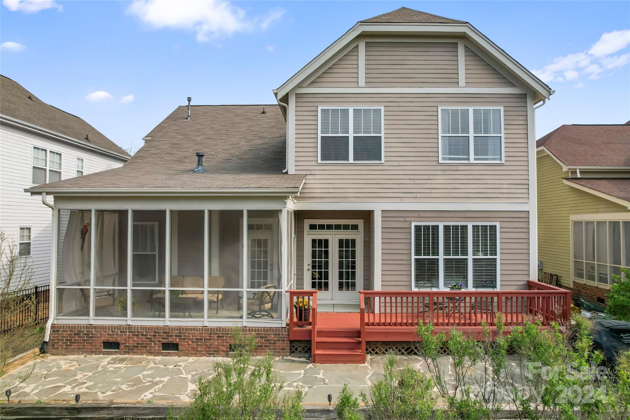 Lake Shore - Residential