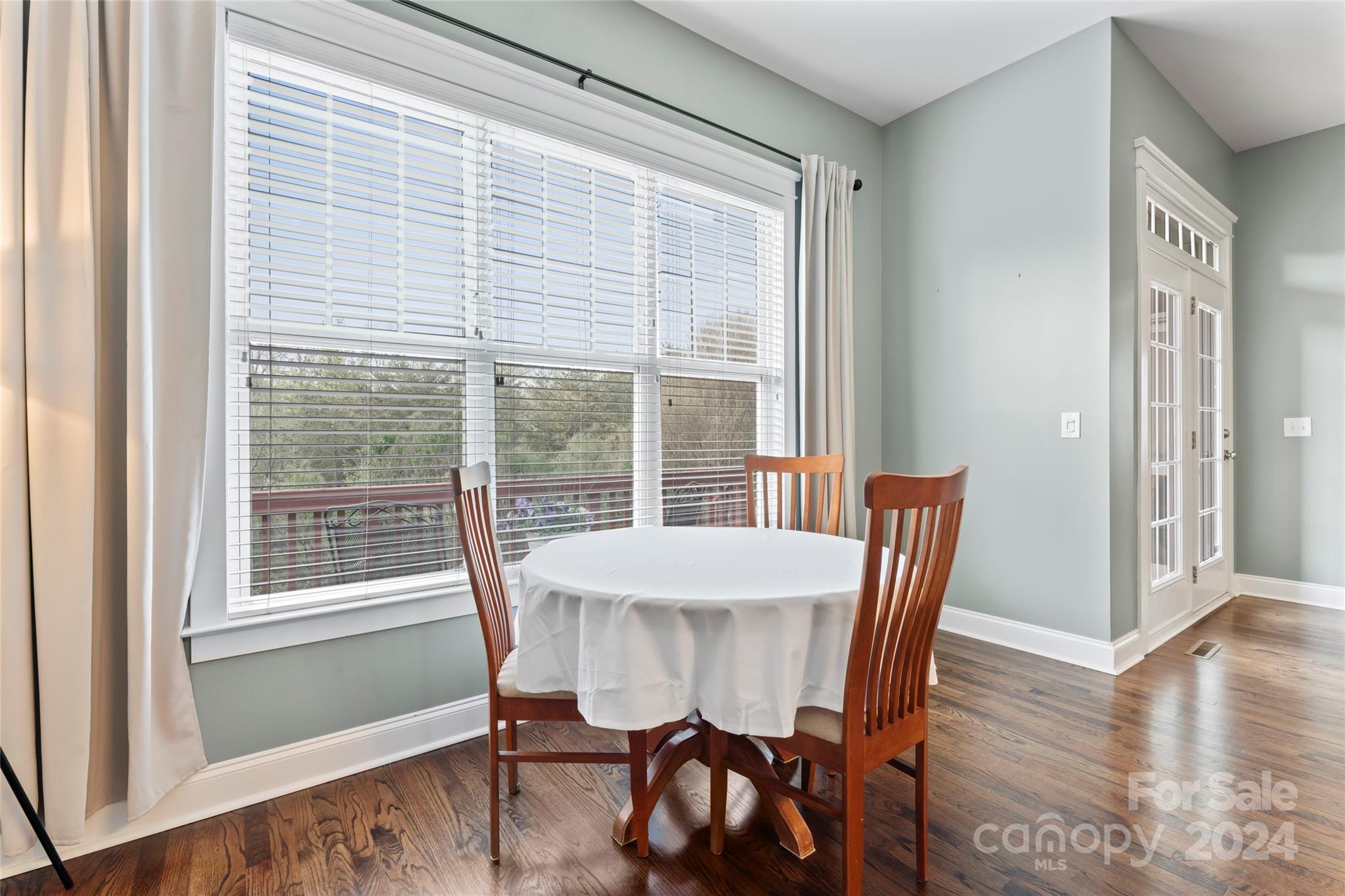 Lake Shore - Residential