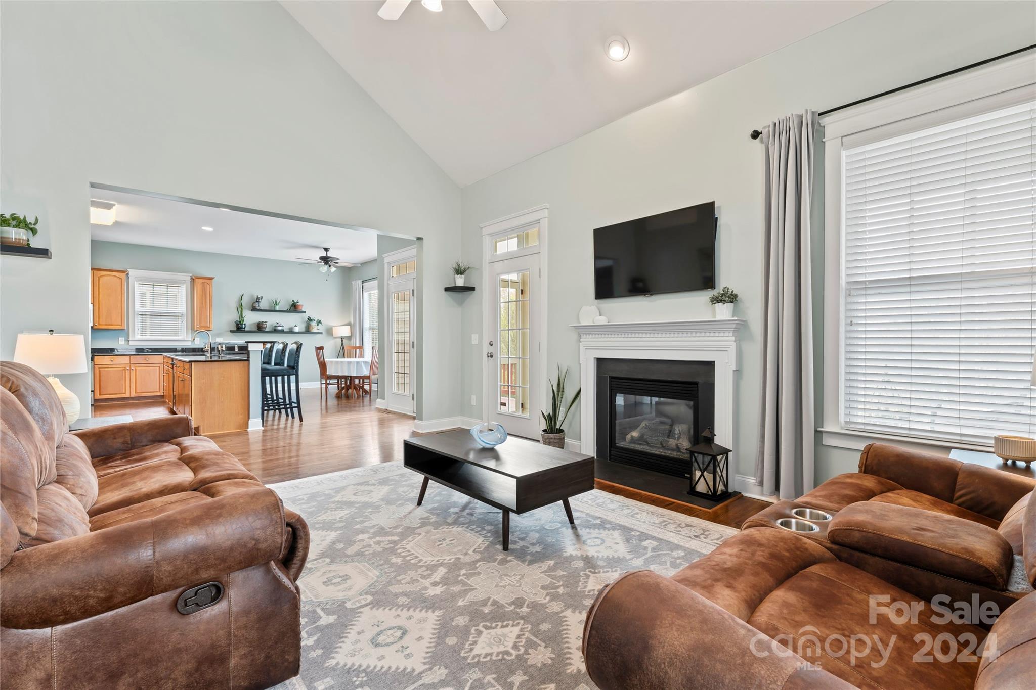 Lake Shore - Residential