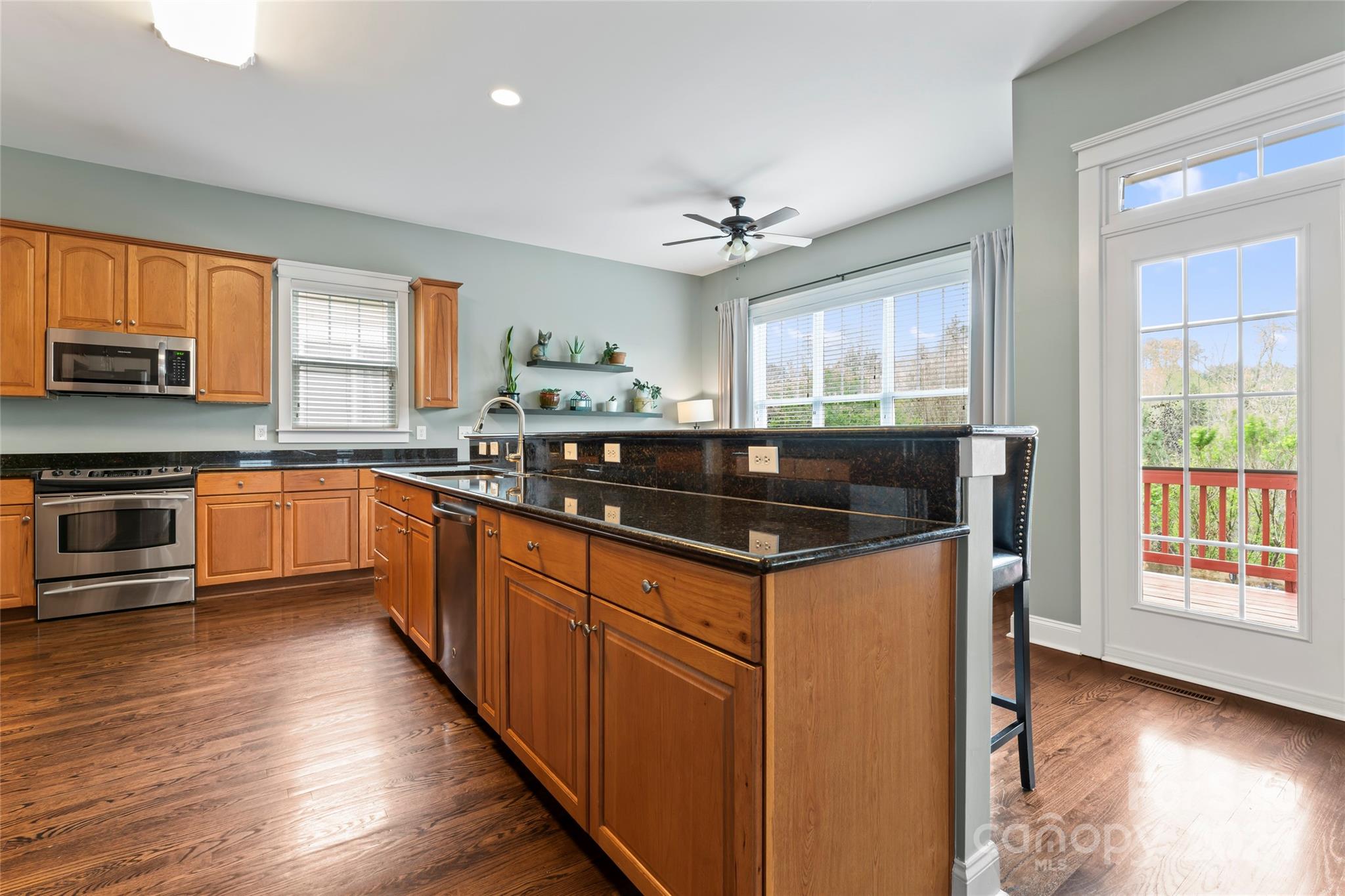 Lake Shore - Residential