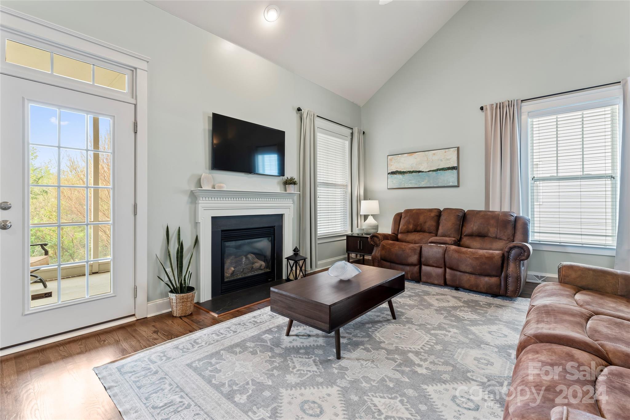 Lake Shore - Residential