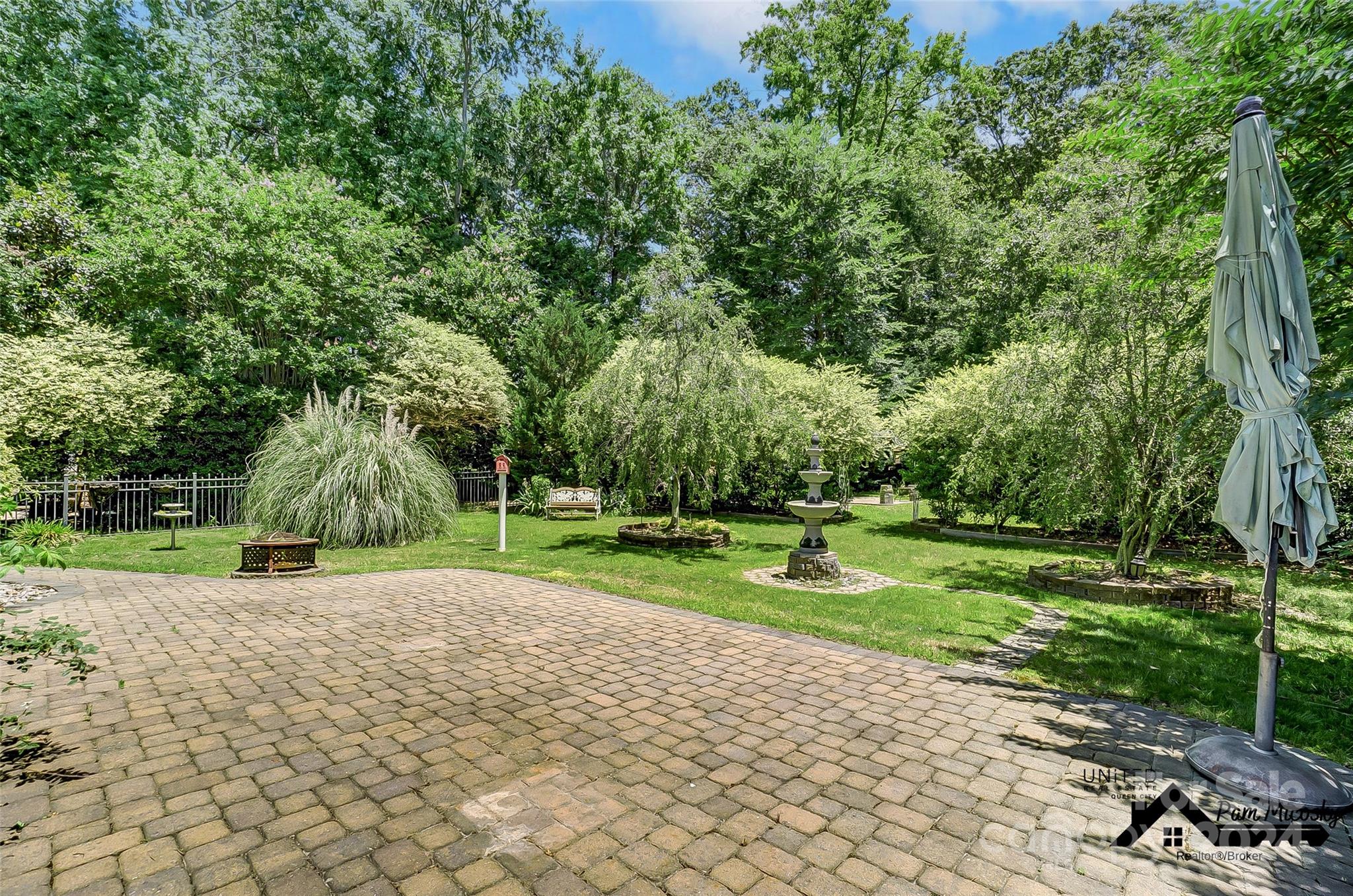 Glen Laurel - Residential