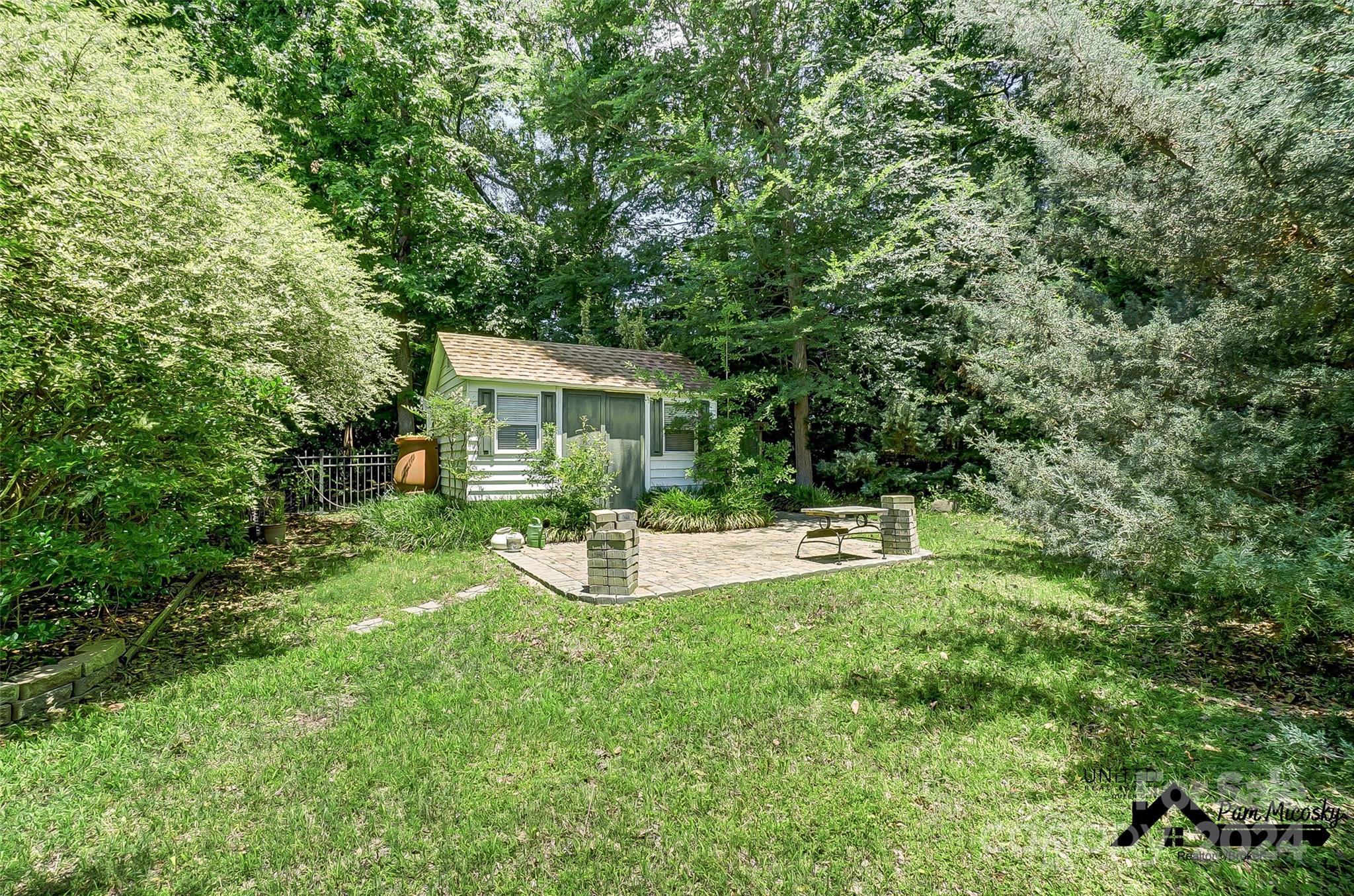 Glen Laurel - Residential