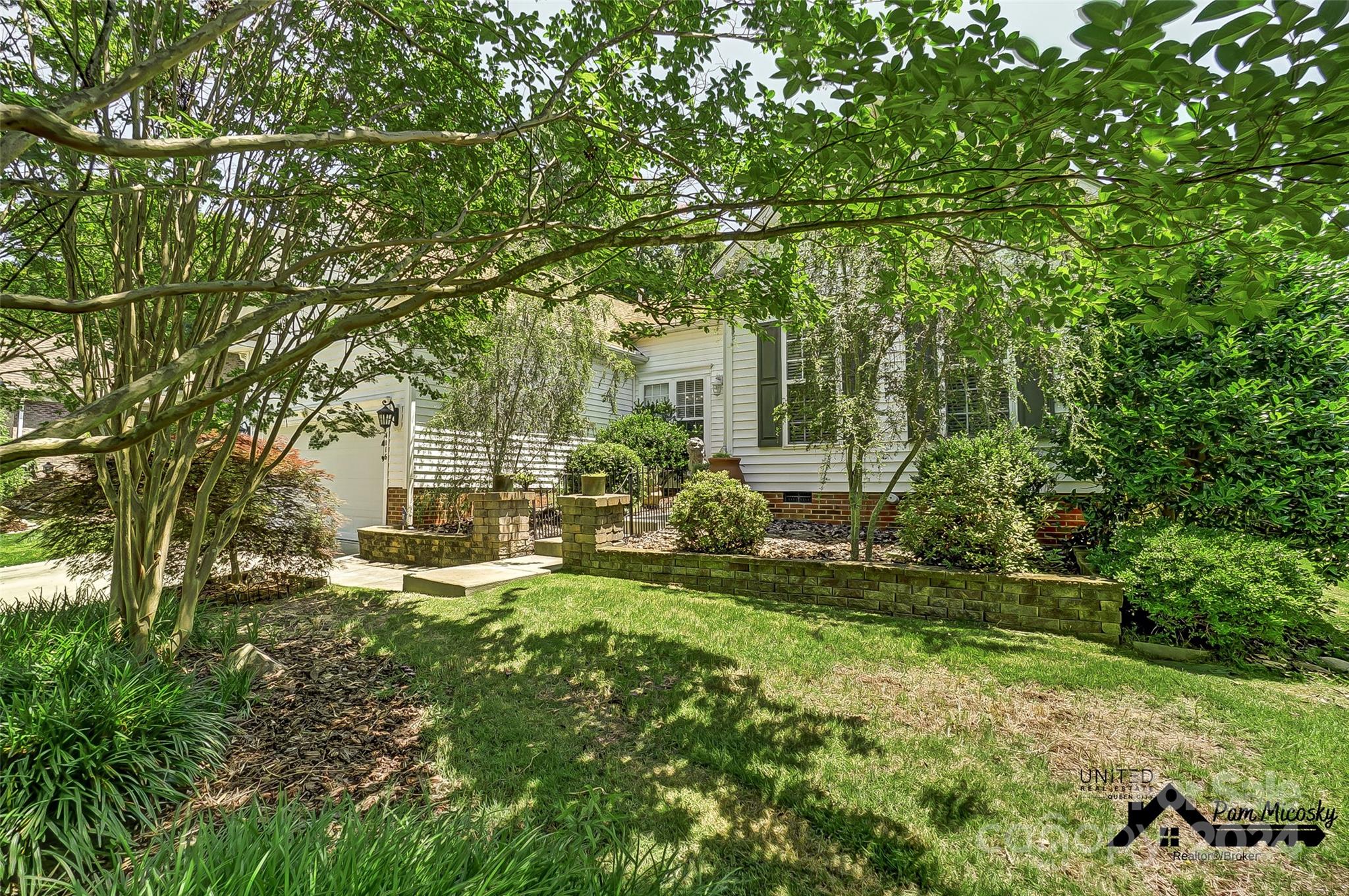 Glen Laurel - Residential