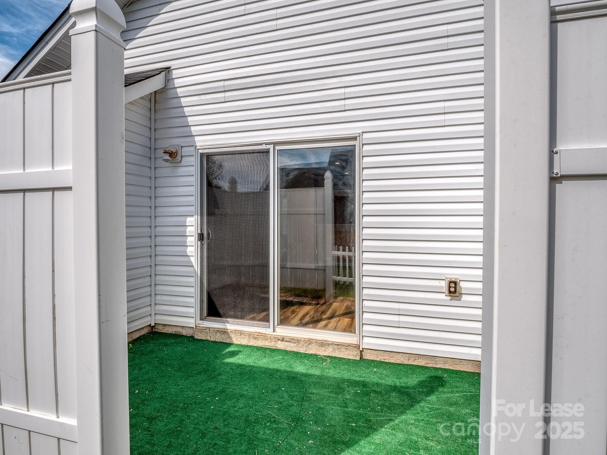 The Hamptons - Residential Lease