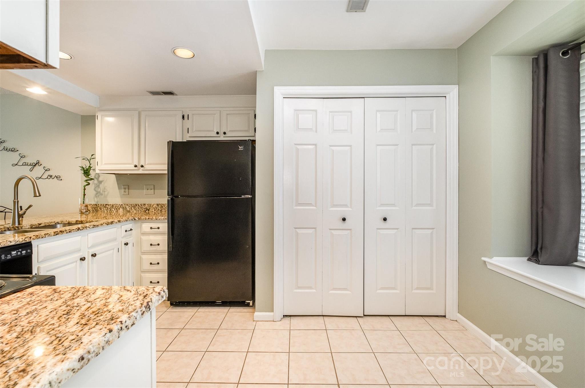 Thuringer Court - Residential