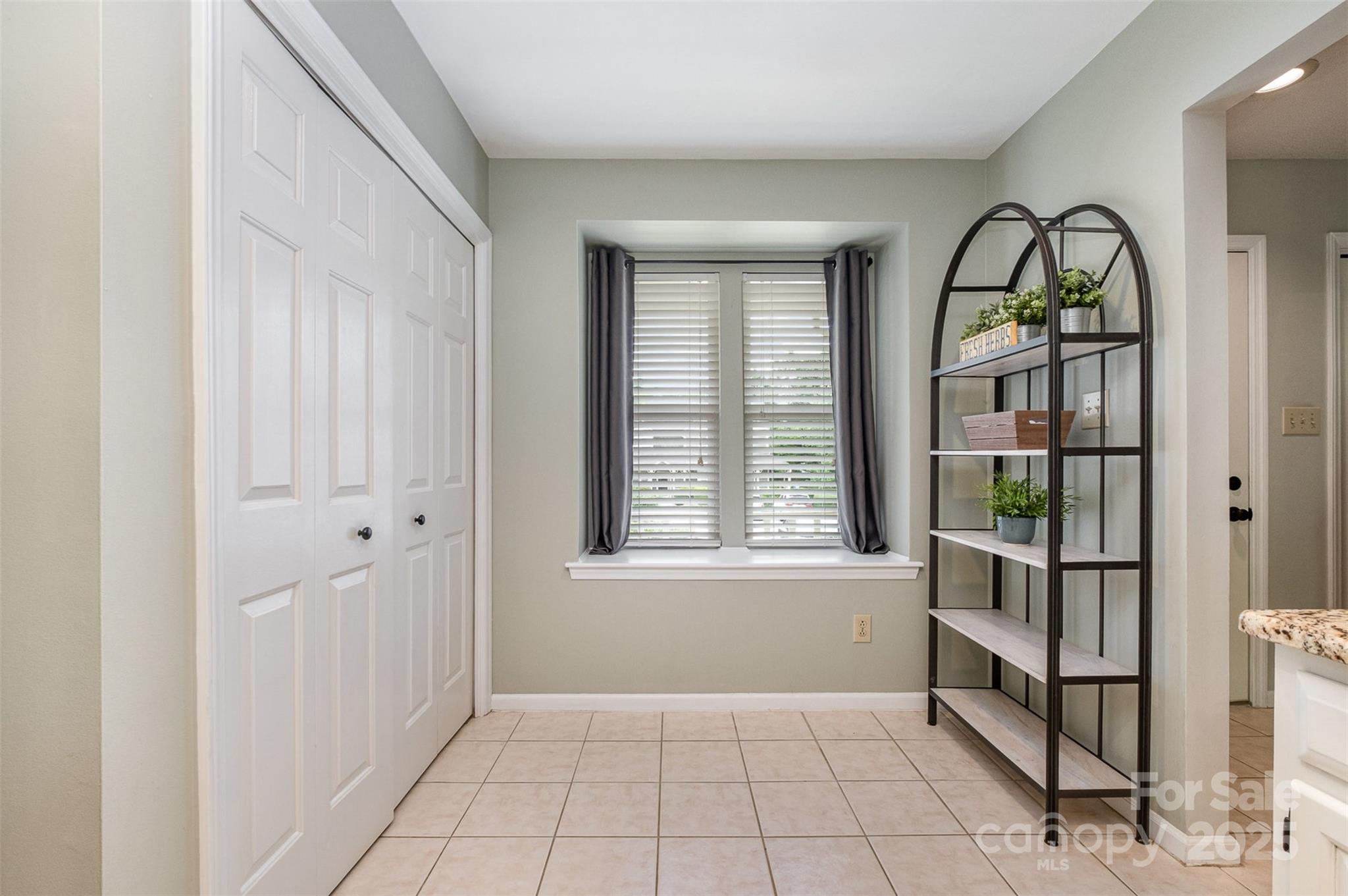 Thuringer Court - Residential