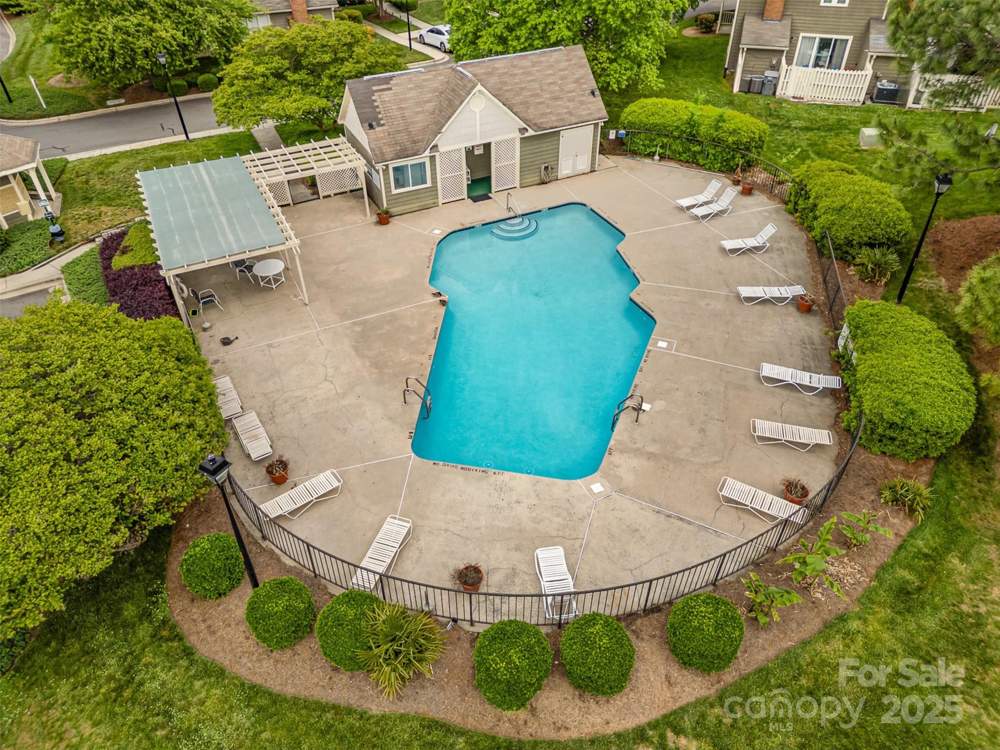 Thuringer Court - Residential