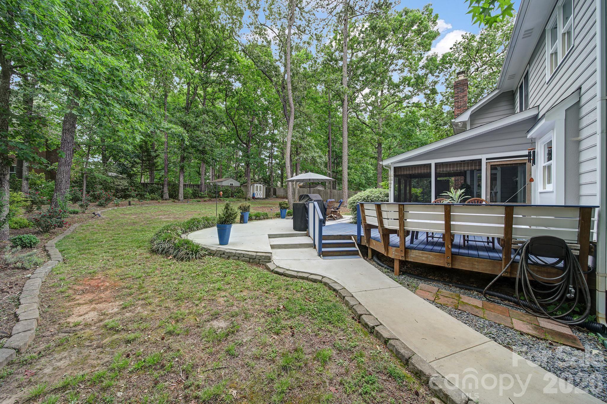 Country Woods East - Residential