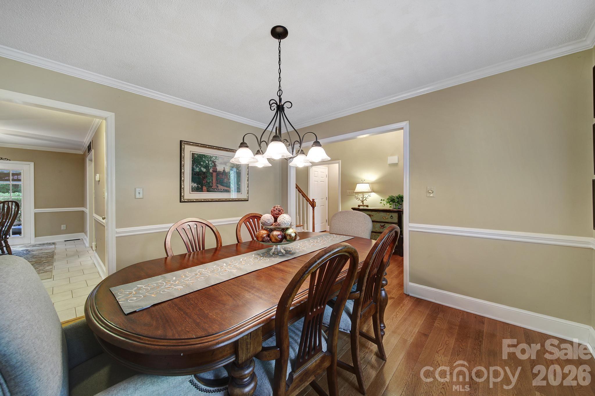 1109 Hawthorne Drive