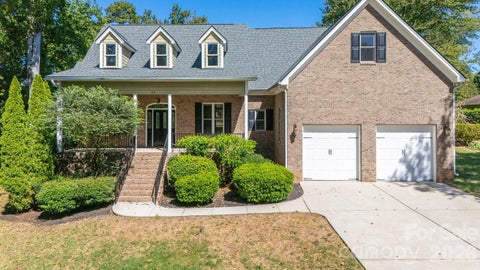 Photo of 142 Fairway Drive, Mooresville, NC 28117 (MLS # 4416164)