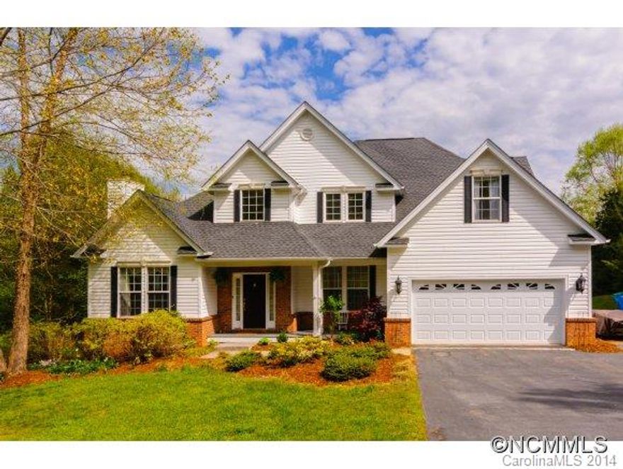 Looking for a small subdivision with fantastic outdoor space on a great culdesac? You have found it! Enjoy entertaining on the screened porch while taking in the views, partaking in outdoor activities in the expansive yard, or inside the home in one of many spacious rooms. This home has it all! *Please note: home is in the Fairview/Cane Creek/AC Reynolds school district*  *Sellers have just installed GRANITE COUNTERTOPS.