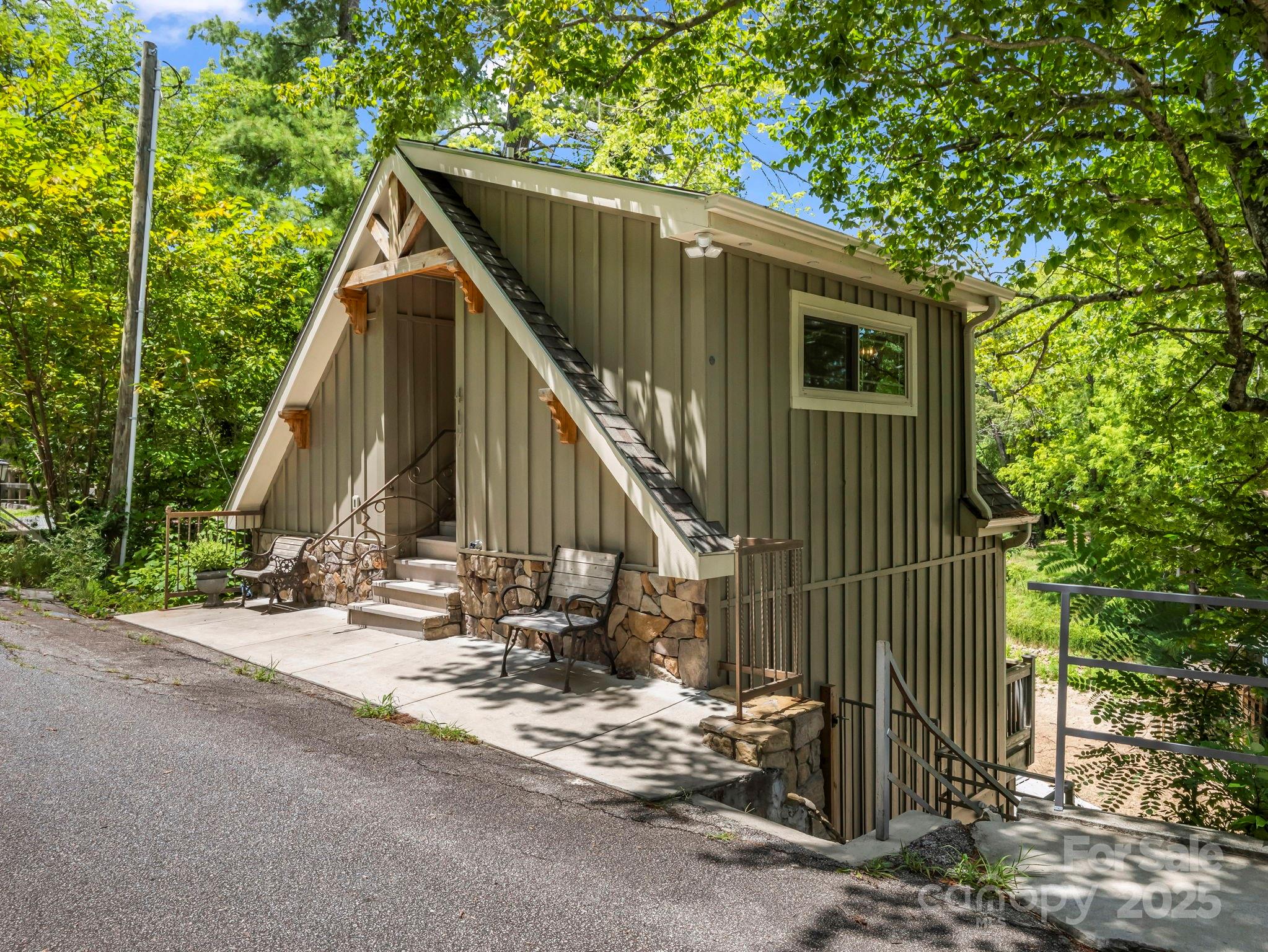 417 Tryon Bay Circle