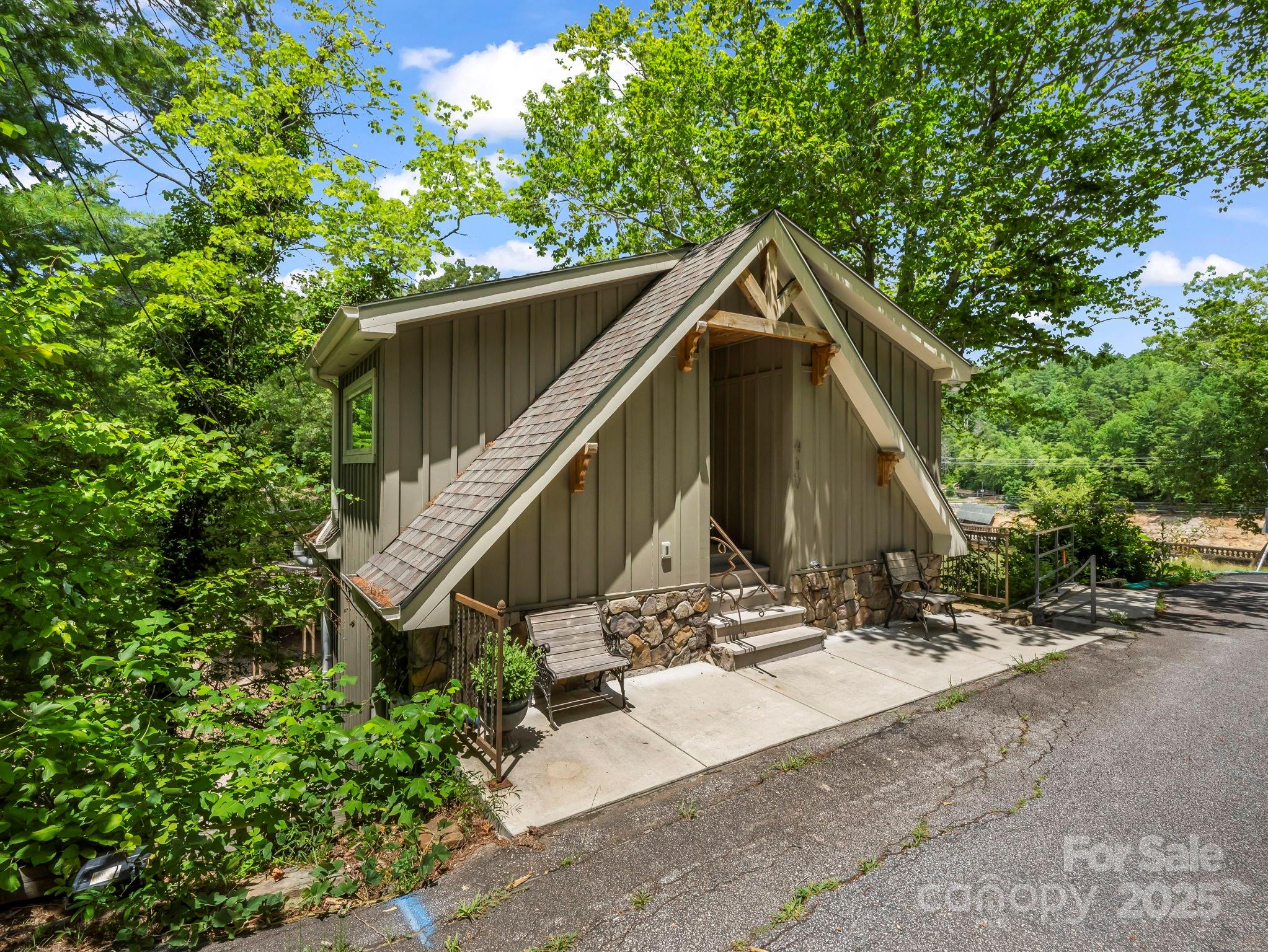 417 Tryon Bay Circle