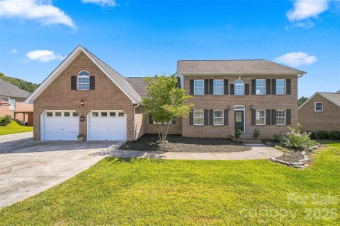 Photo of 4948 Betty Drive NE, Hickory, NC 28601 (MLS # 4419644)