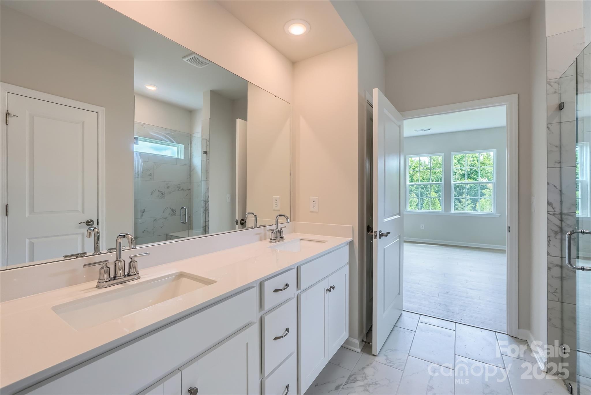 Roselyn - Residential