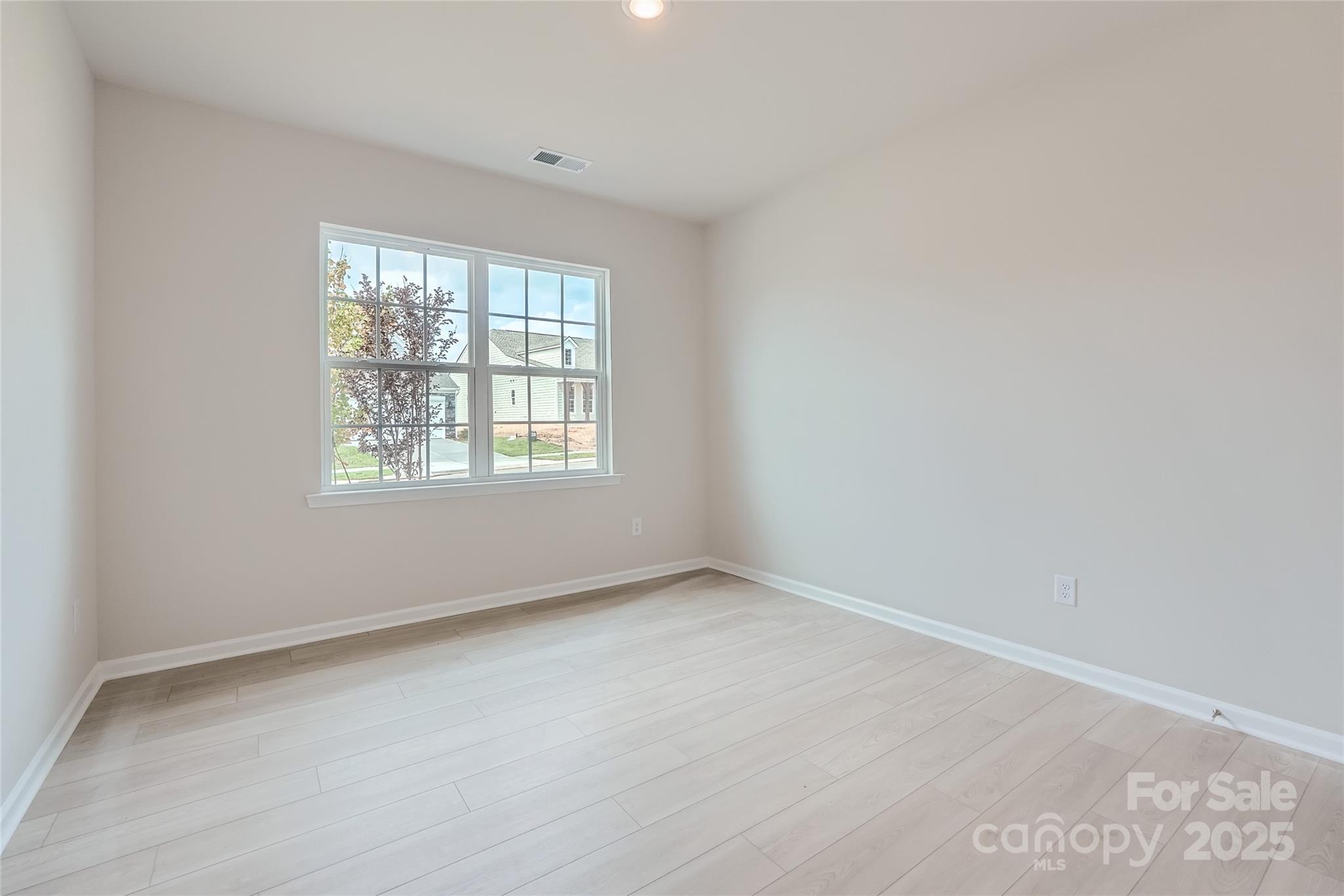 Roselyn - Residential