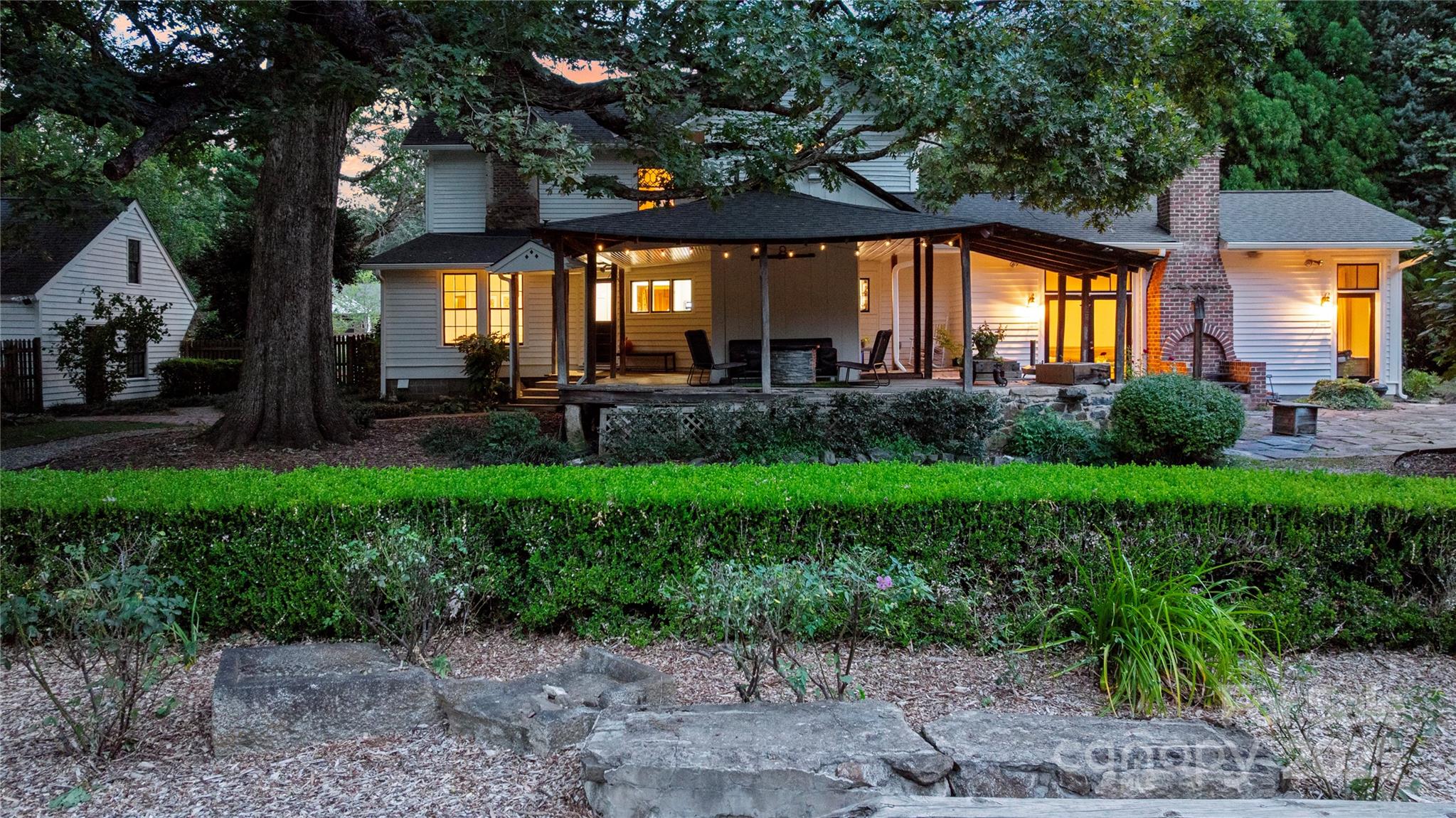 10915 Beatties Ford Road