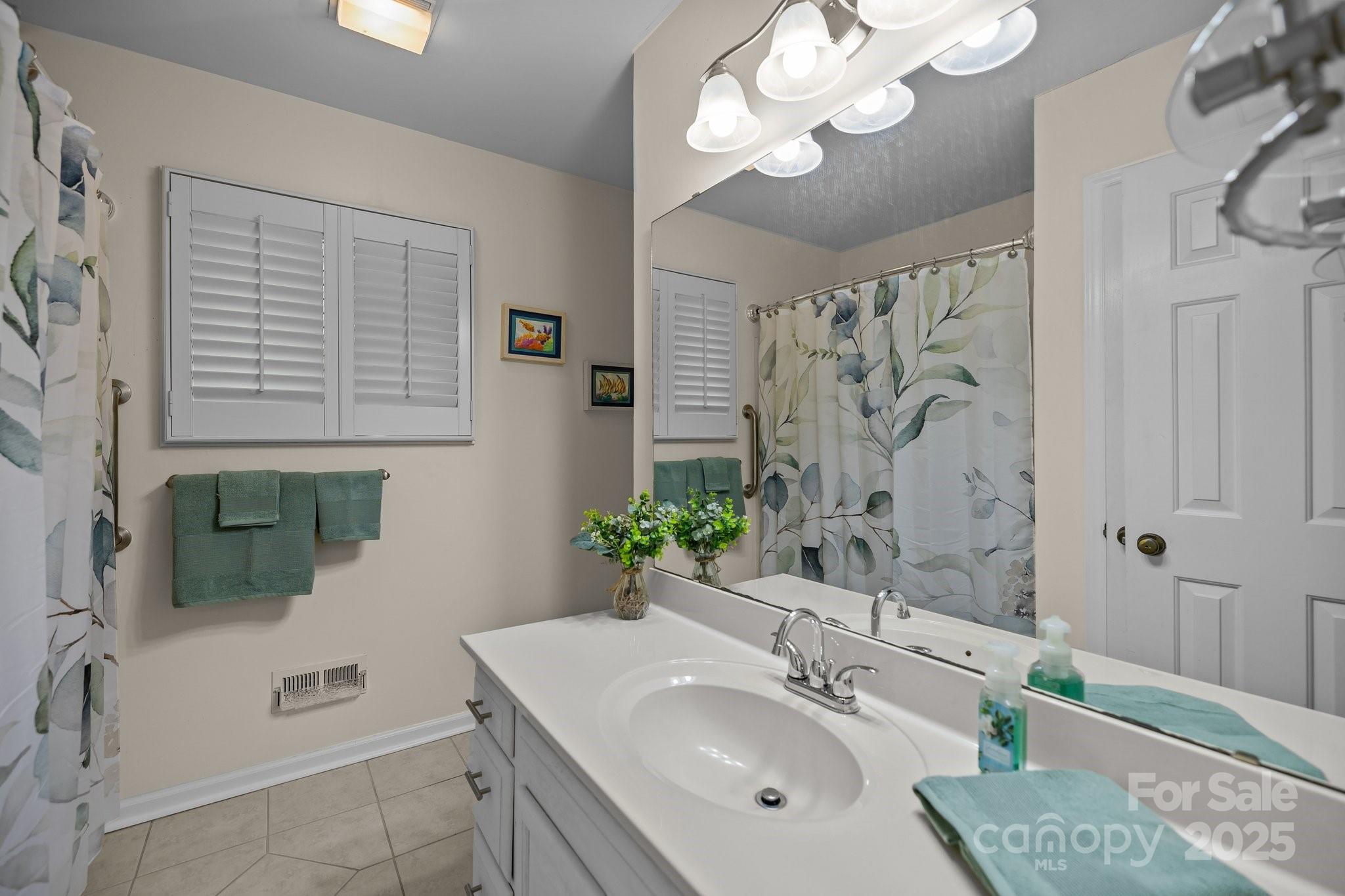 Tega Cay - Residential