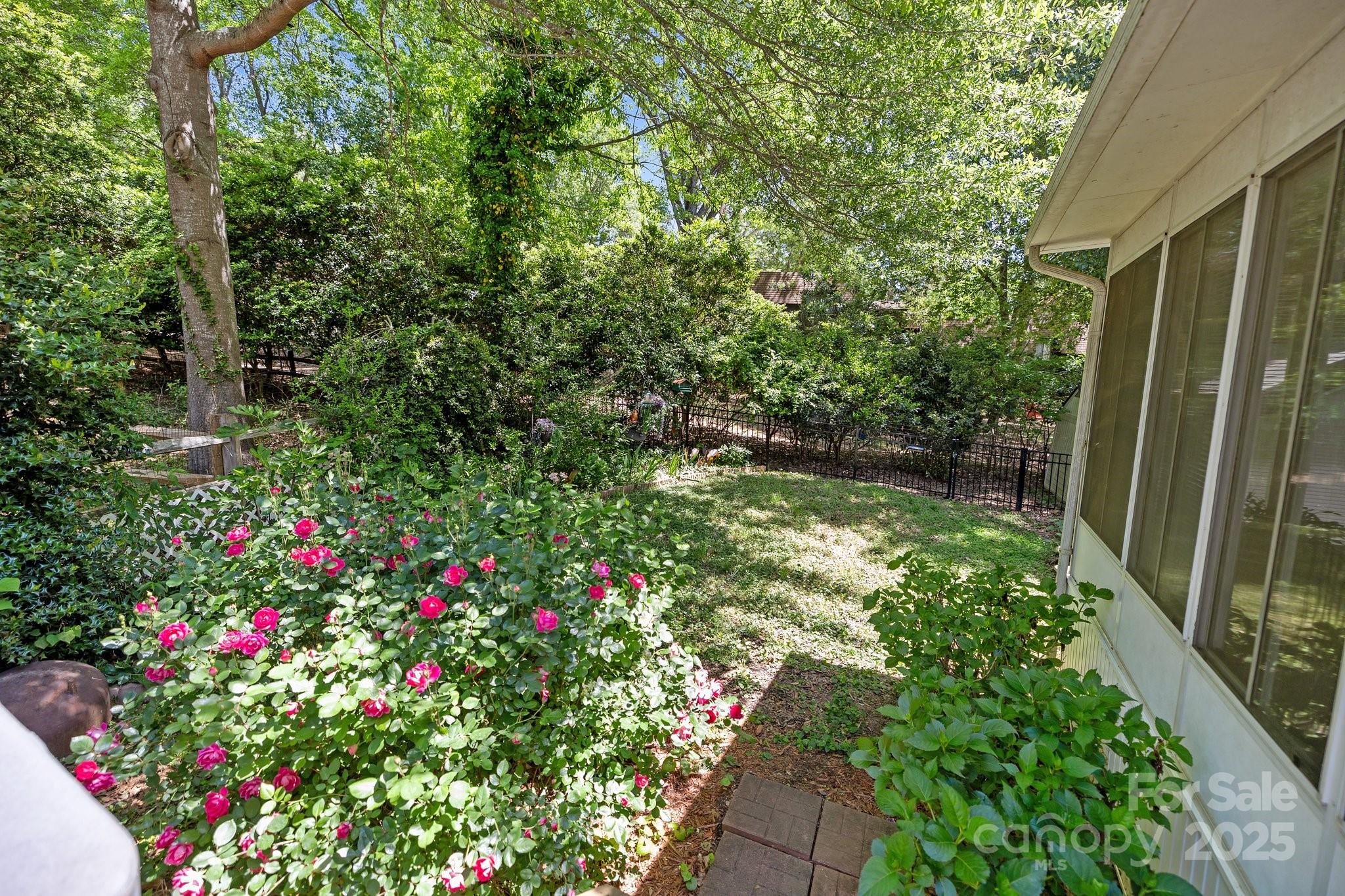 Tega Cay - Residential