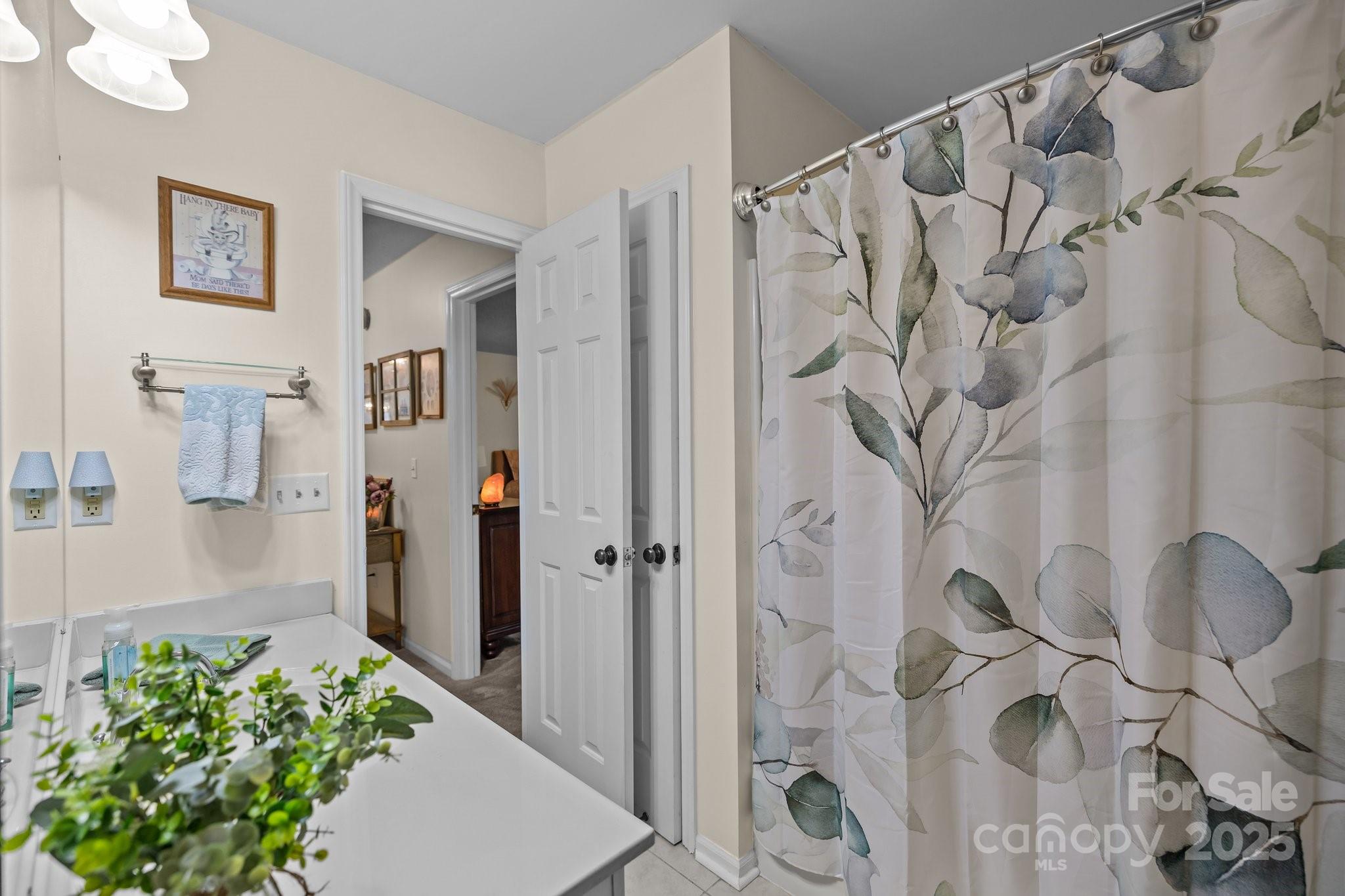 Tega Cay - Residential