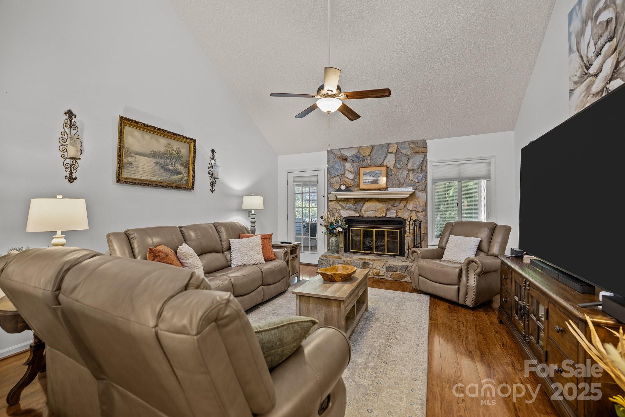 Tega Cay - Residential