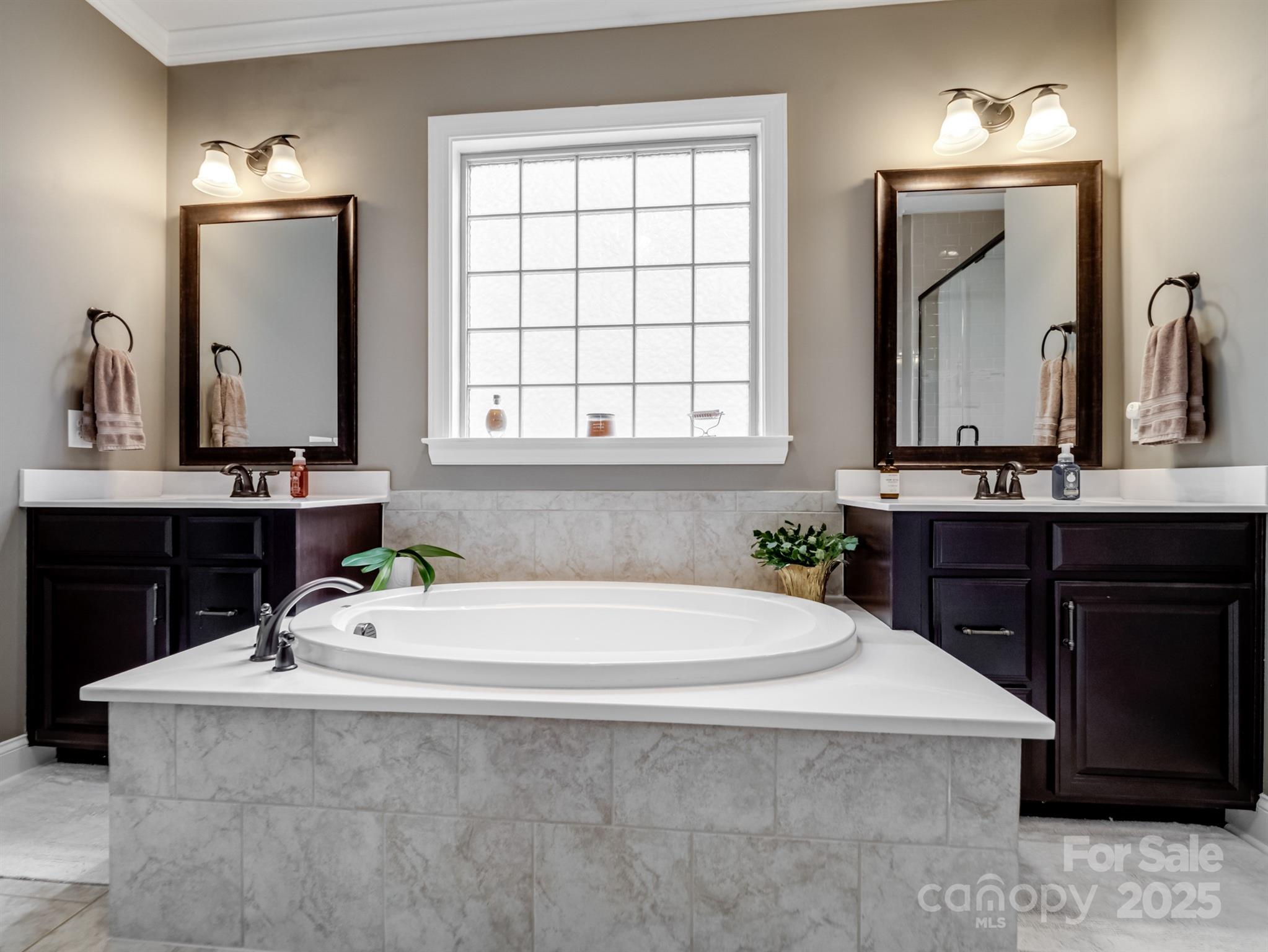 Oakland Pointe - Residential