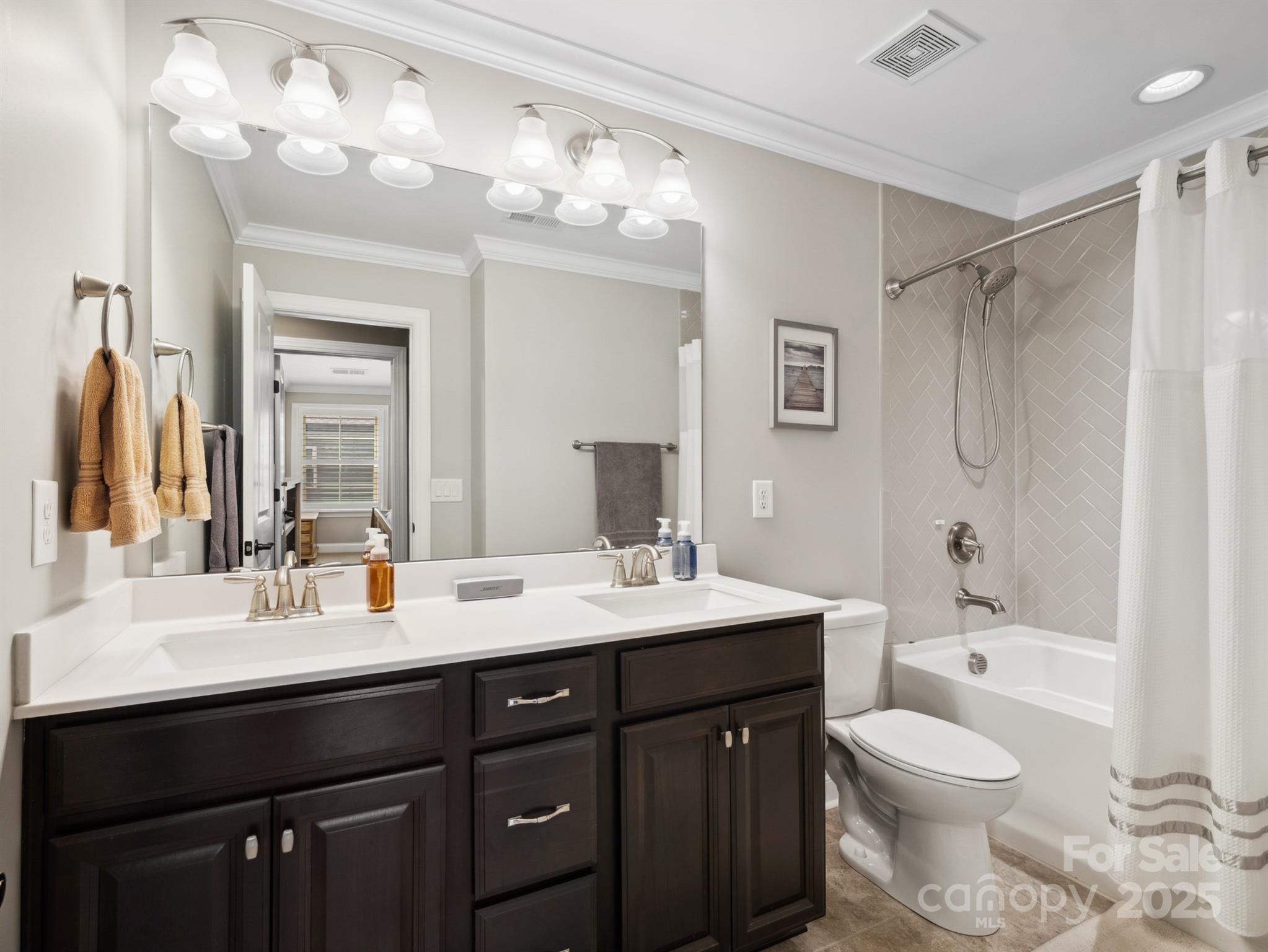 Oakland Pointe - Residential