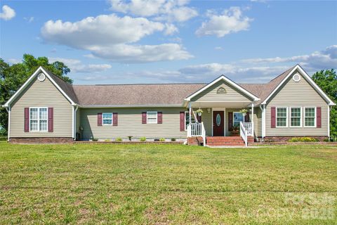 Photo of 1820 Landsford Road, Marshville, NC 28103 (MLS # 4377405)
