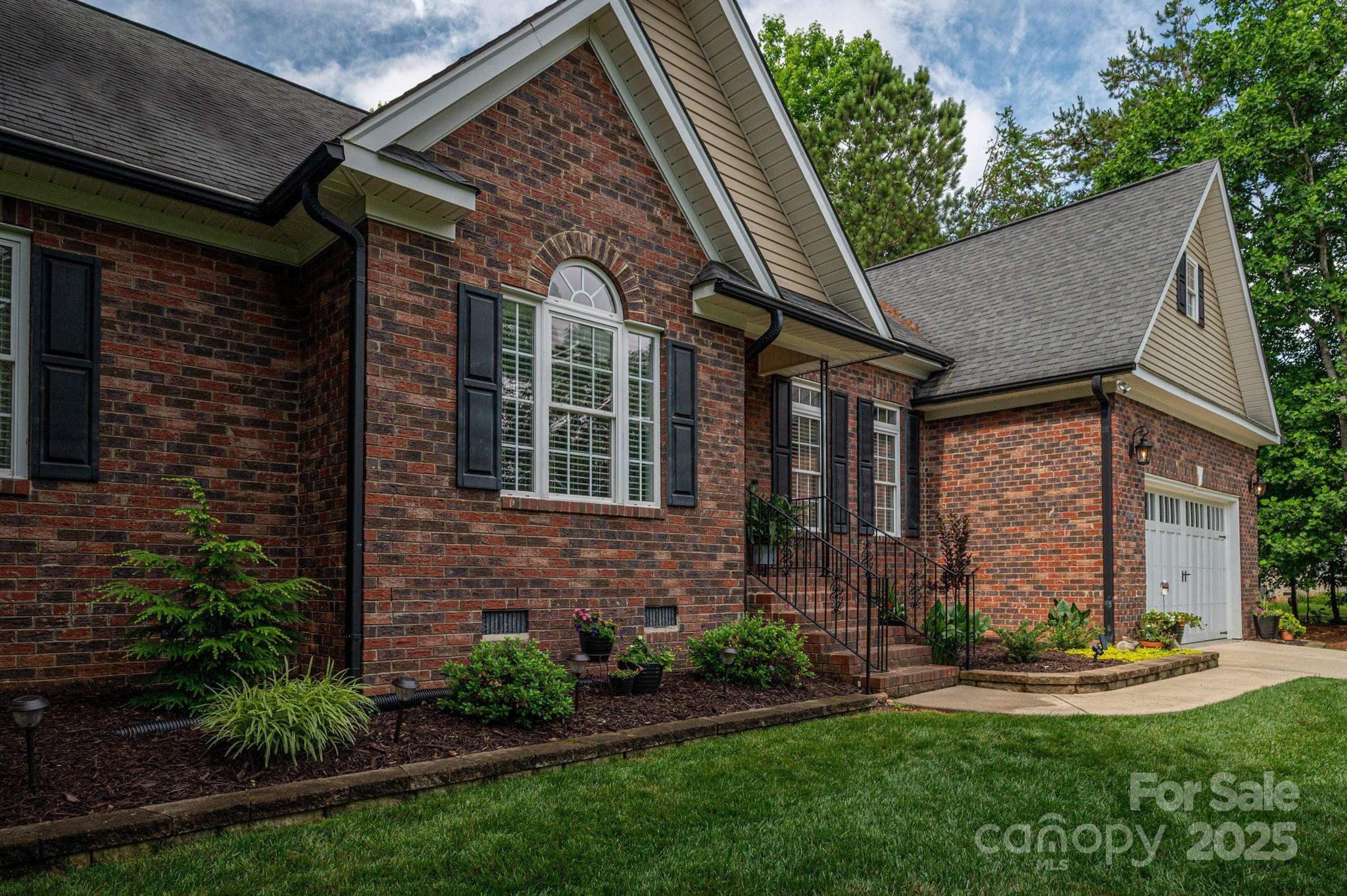 7988 Golf Course Drive N