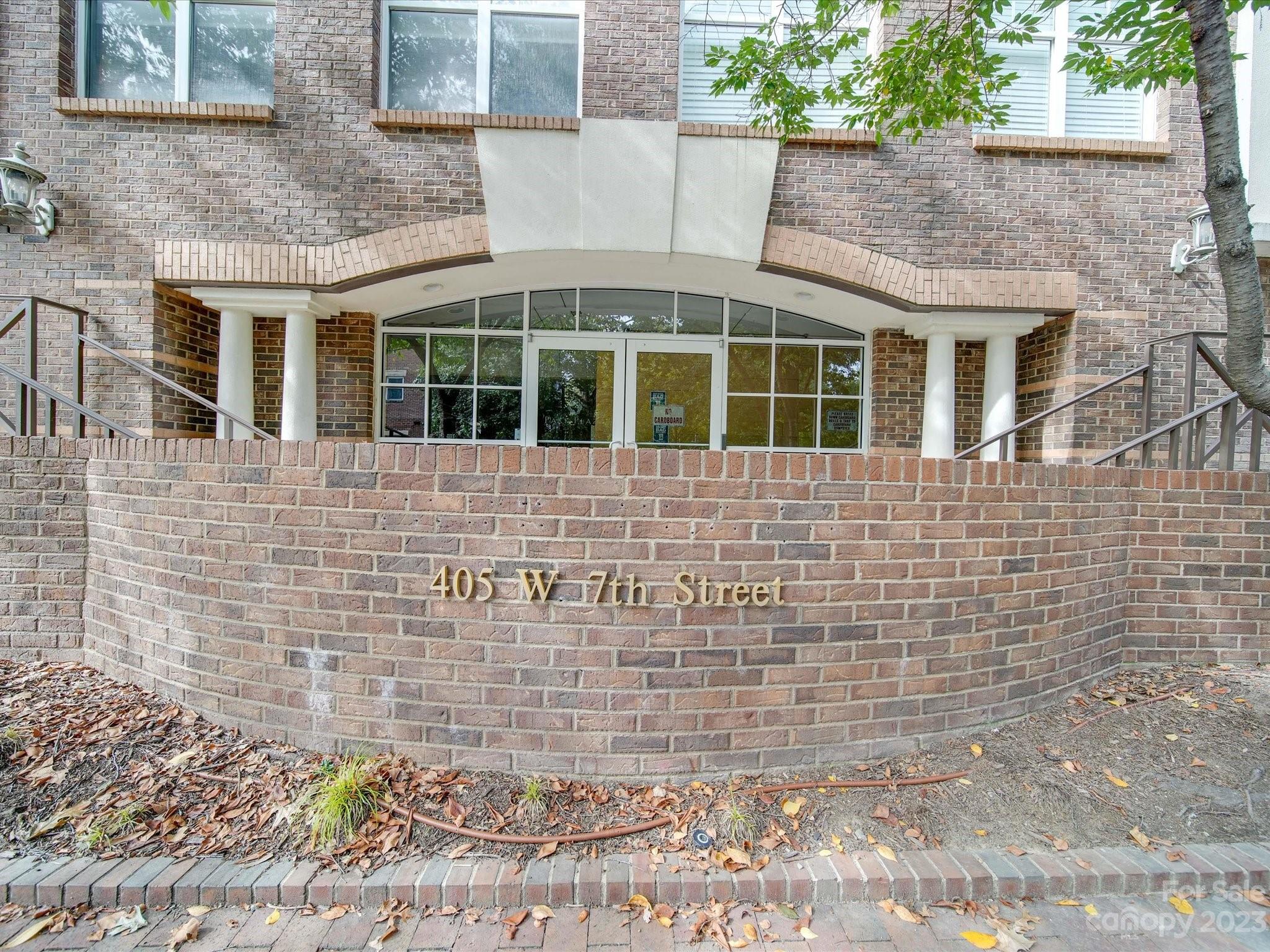 Park Plaza - Residential