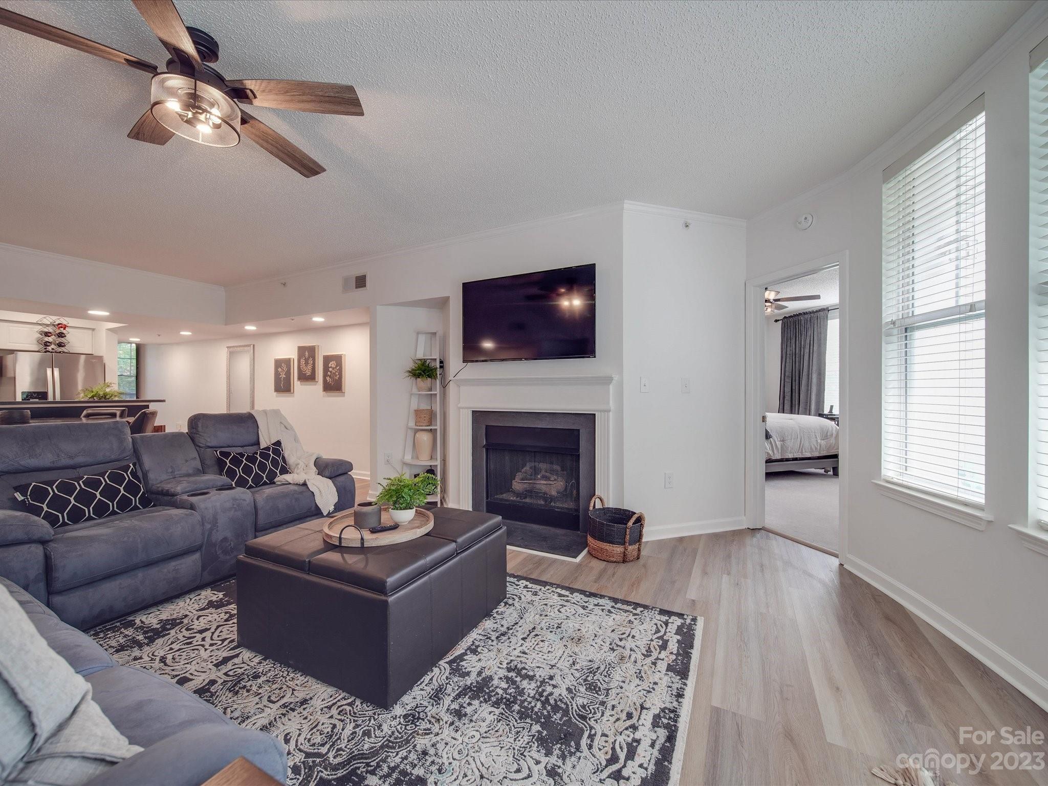 Park Plaza - Residential