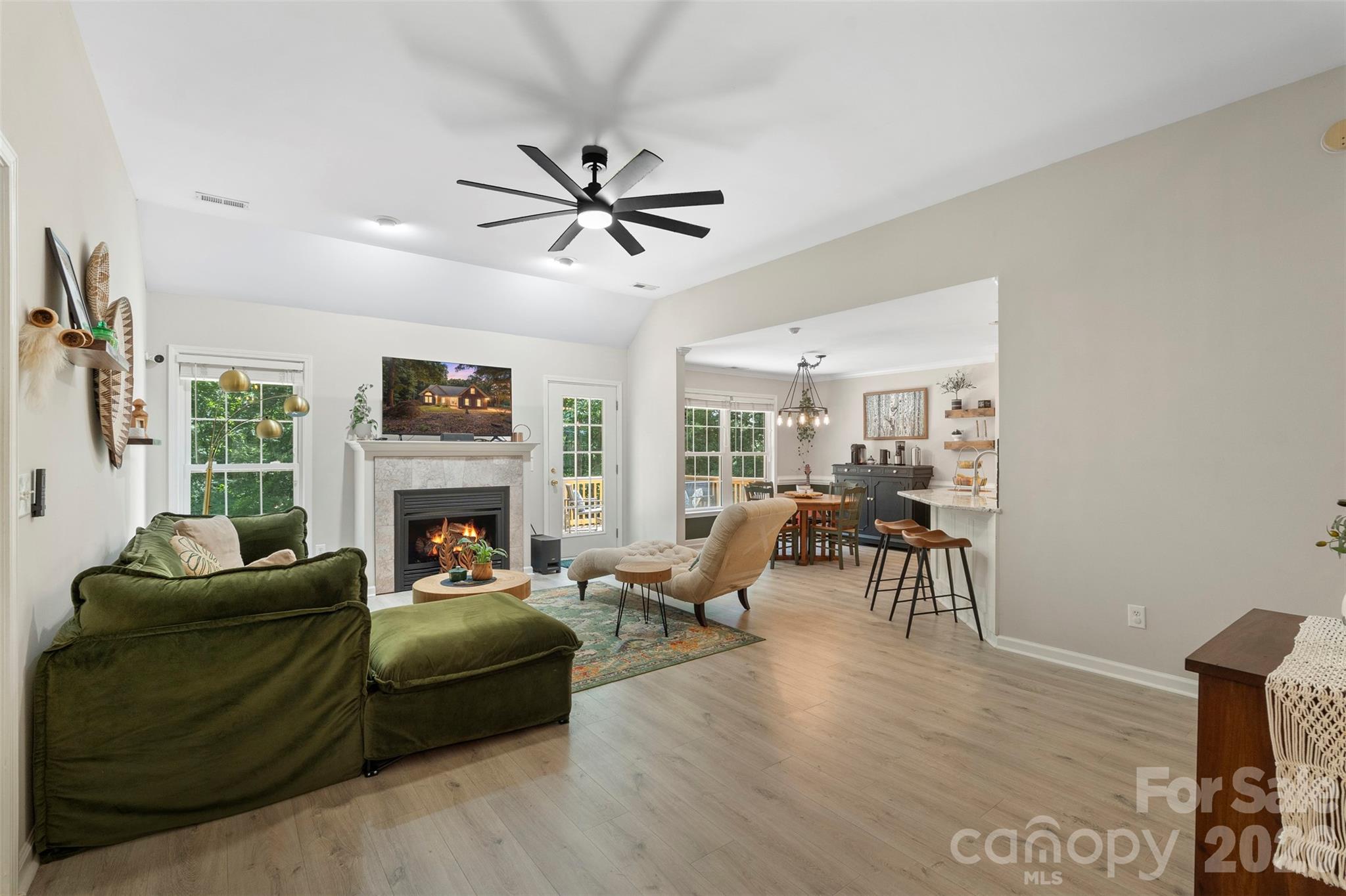 312 Tradewinds Lane