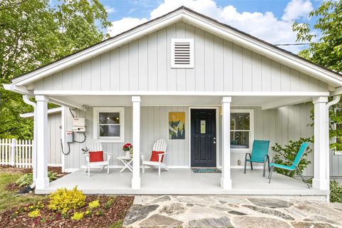 282 Old Toll Circle Black Mountain NC 28711