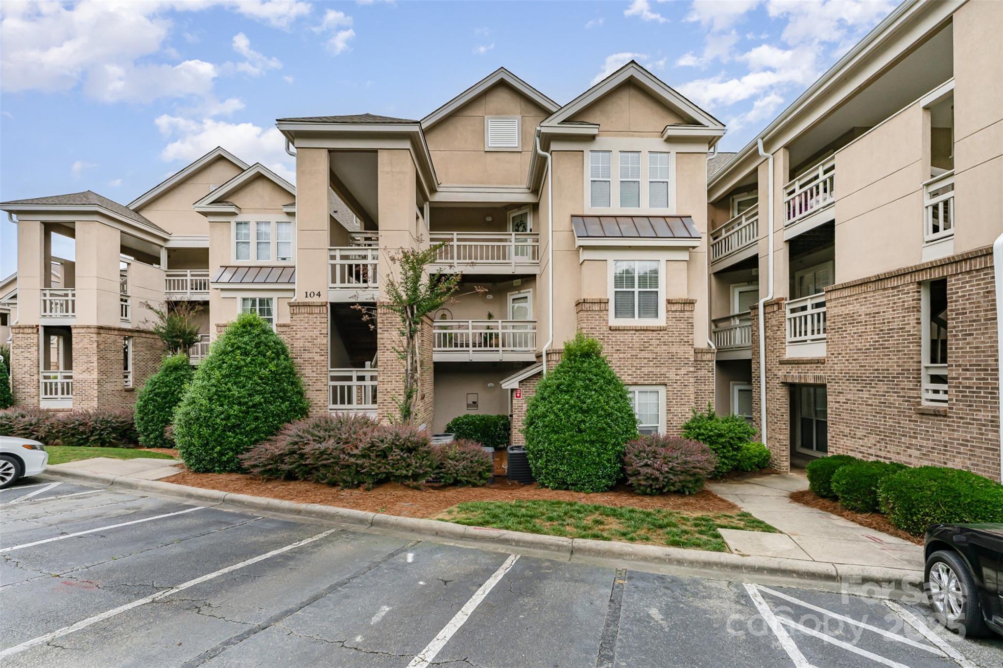 104 Pier 33 Drive 311