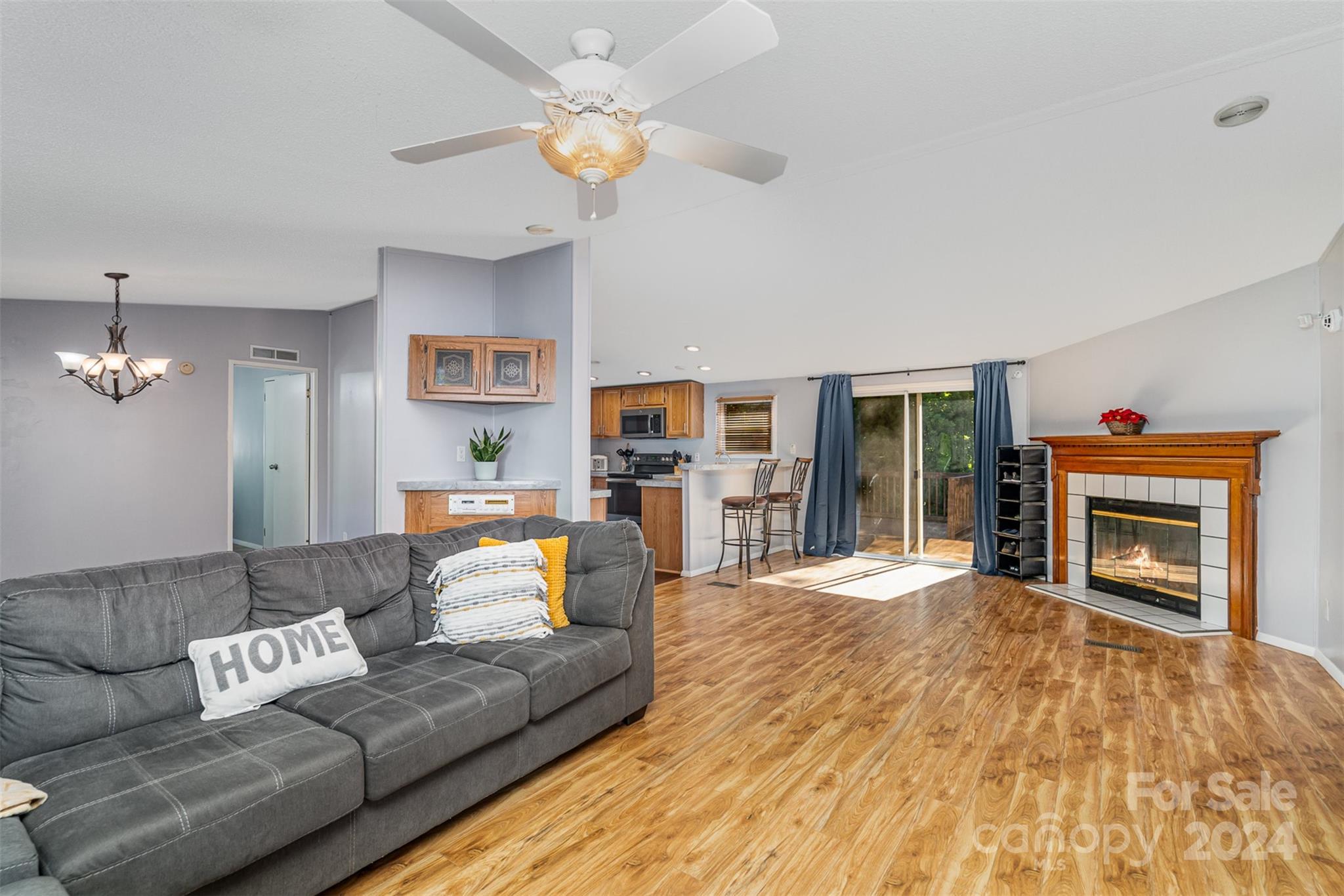 Mount Anderson - Residential