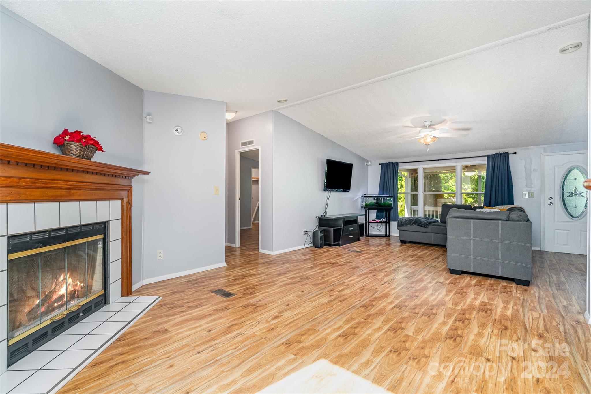 Mount Anderson - Residential