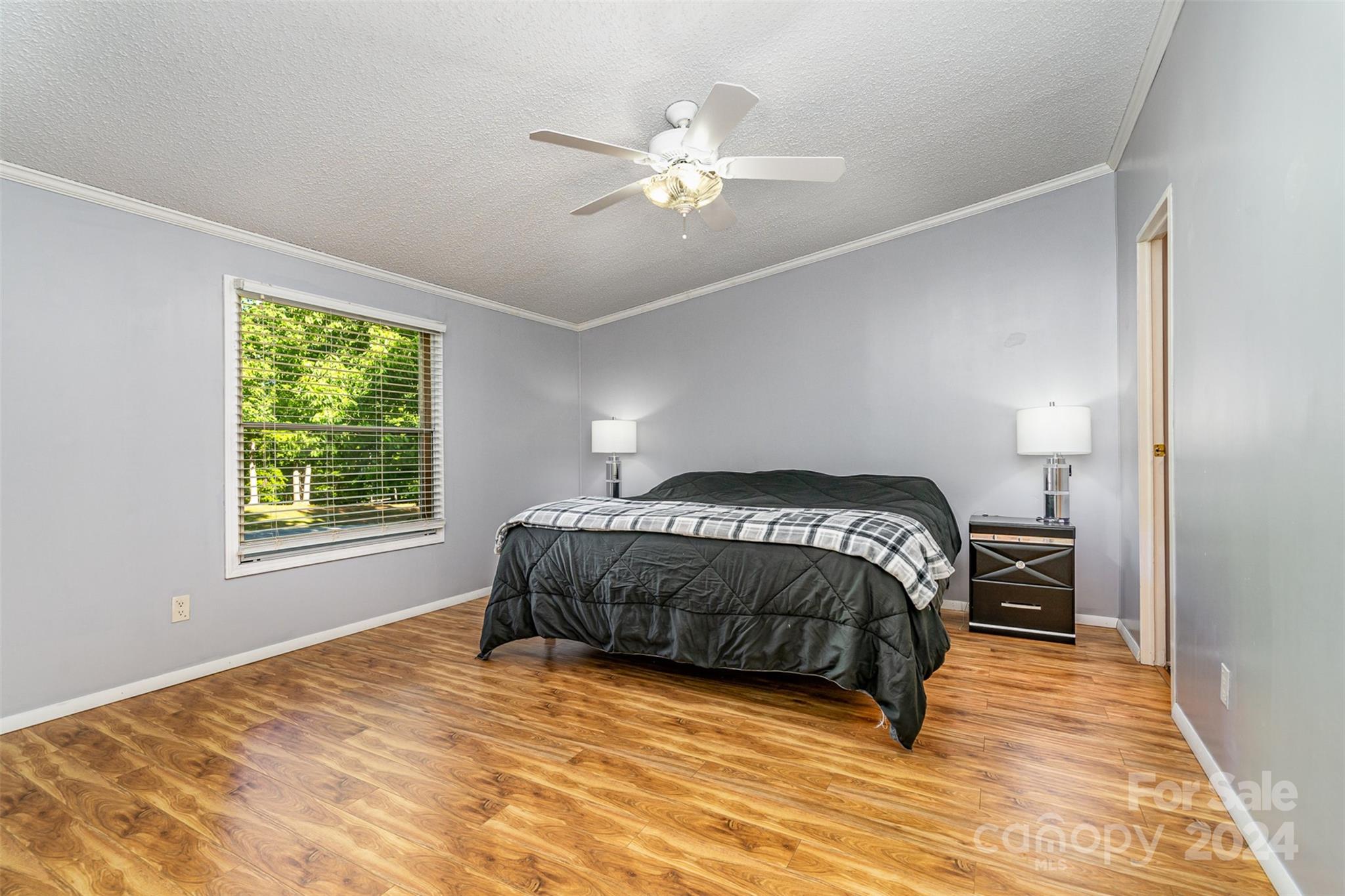 Mount Anderson - Residential