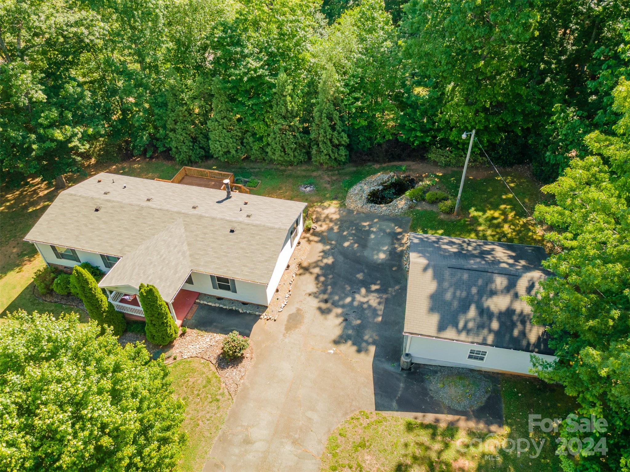 Mount Anderson - Residential